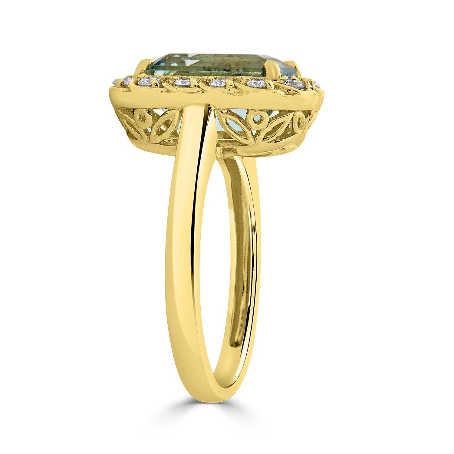 Contemporary 3.03ct Aquamarine Ring with 0.23tct Diamonds Set in 14k Yellow Gold For Sale