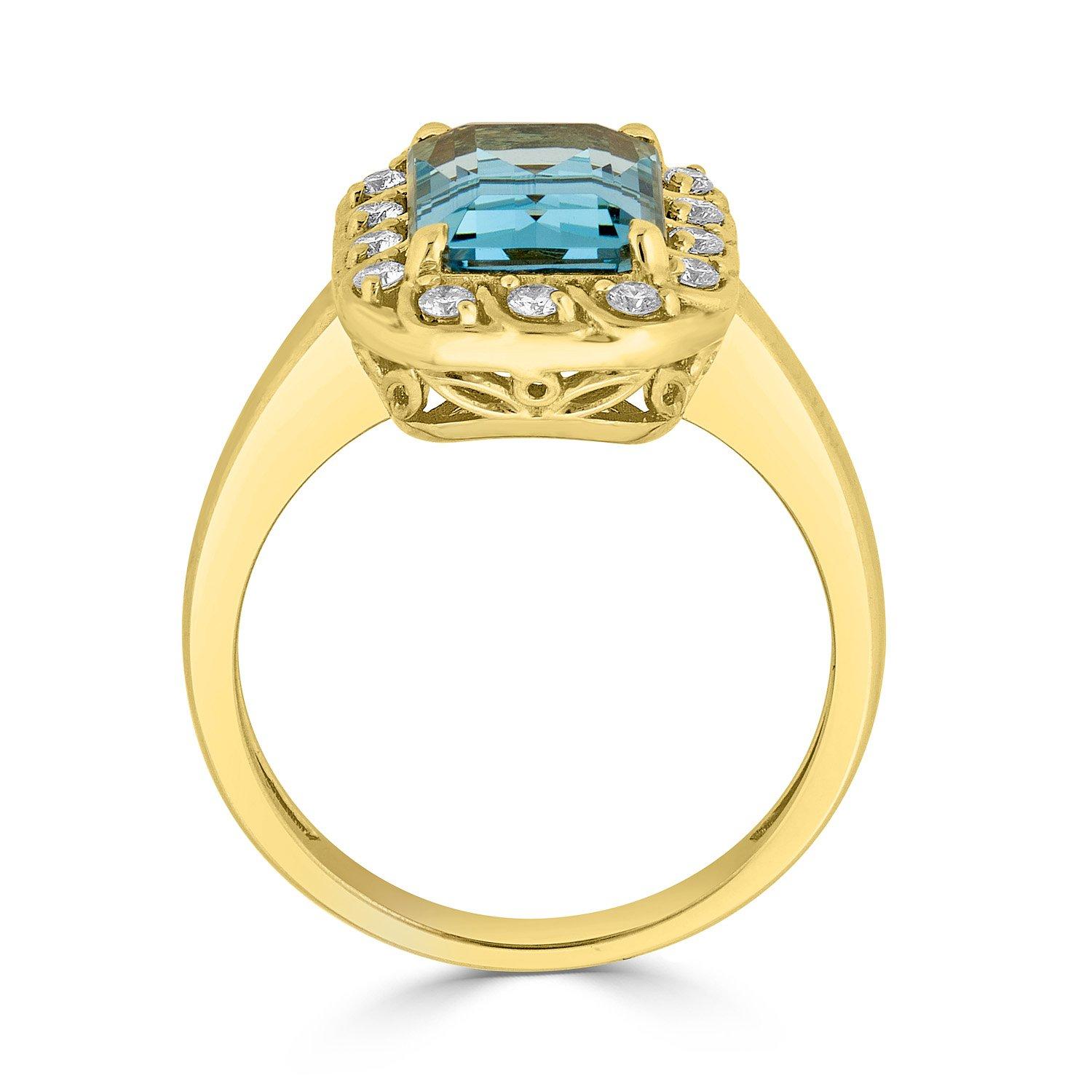 Emerald Cut 3.03ct Aquamarine Ring with 0.23tct Diamonds Set in 14k Yellow Gold For Sale