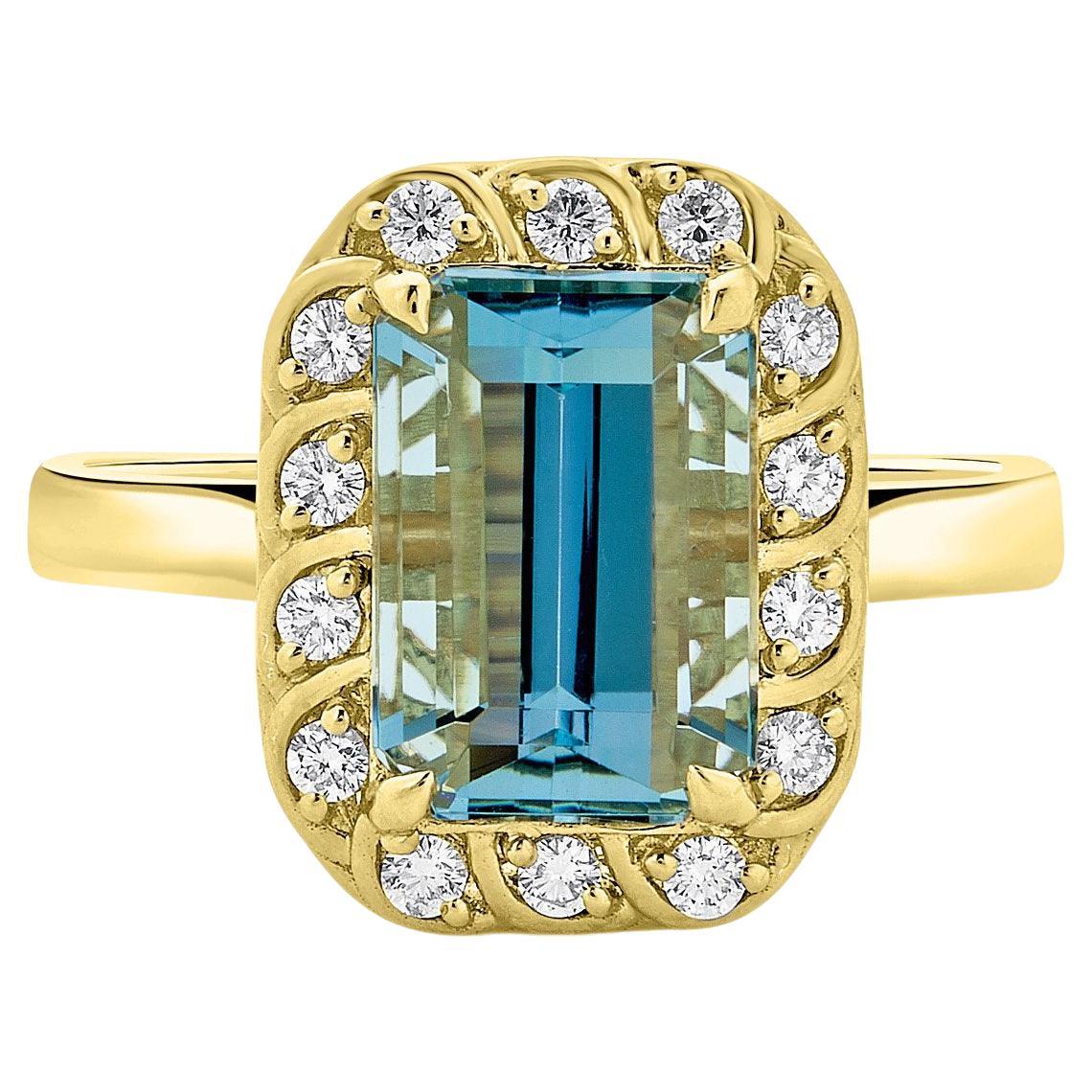 3.03ct Aquamarine Ring with 0.23tct Diamonds Set in 14k Yellow Gold