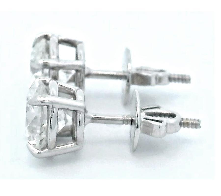 3.03cttw Diamond Stud Earrings In Good Condition For Sale In New York, NY