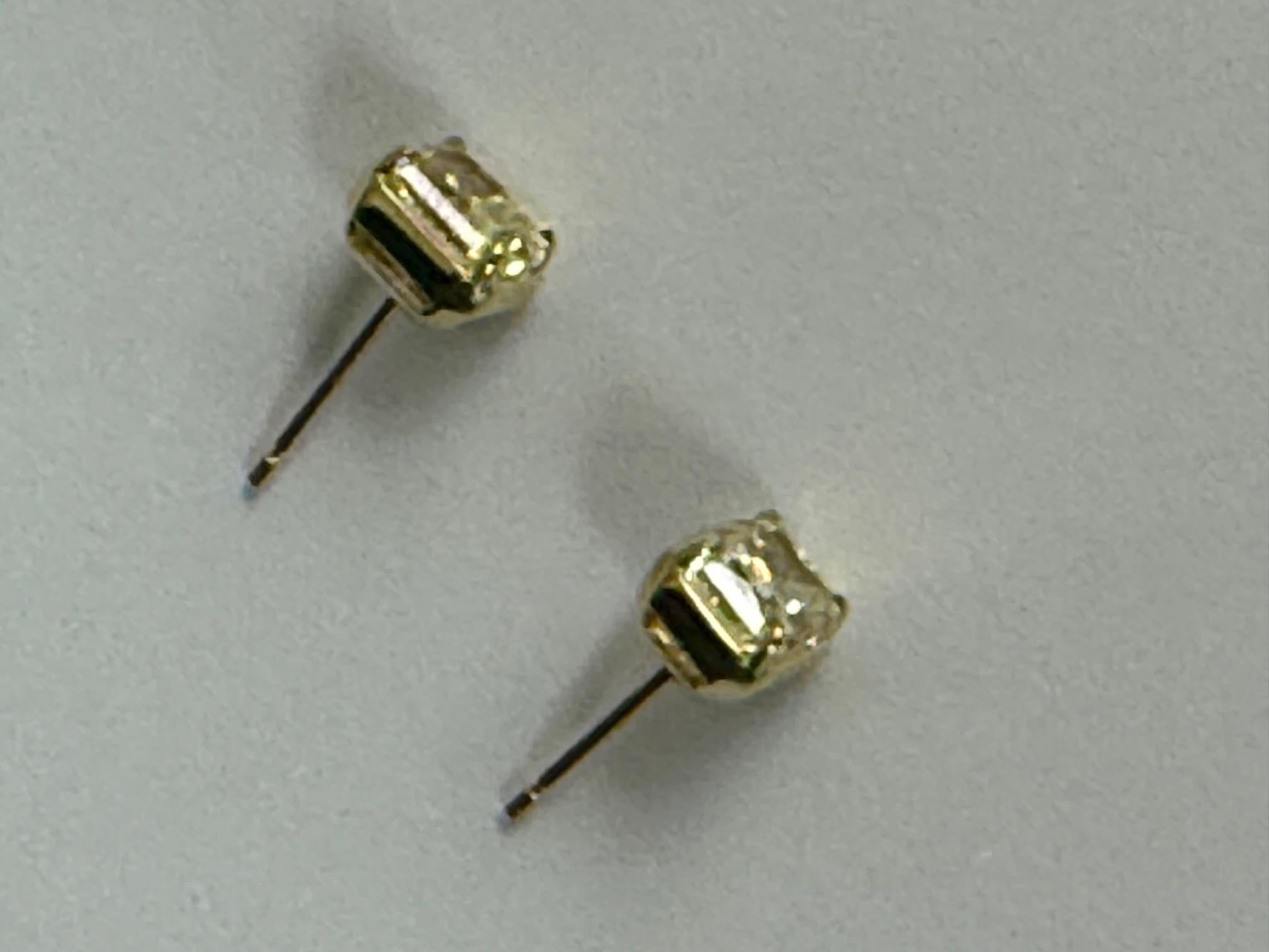 Boucles d'oreilles en or 18KY avec diamant radiant de 3,03ctw certifié par la GIA et de couleur jaune fantaisie en vente 4