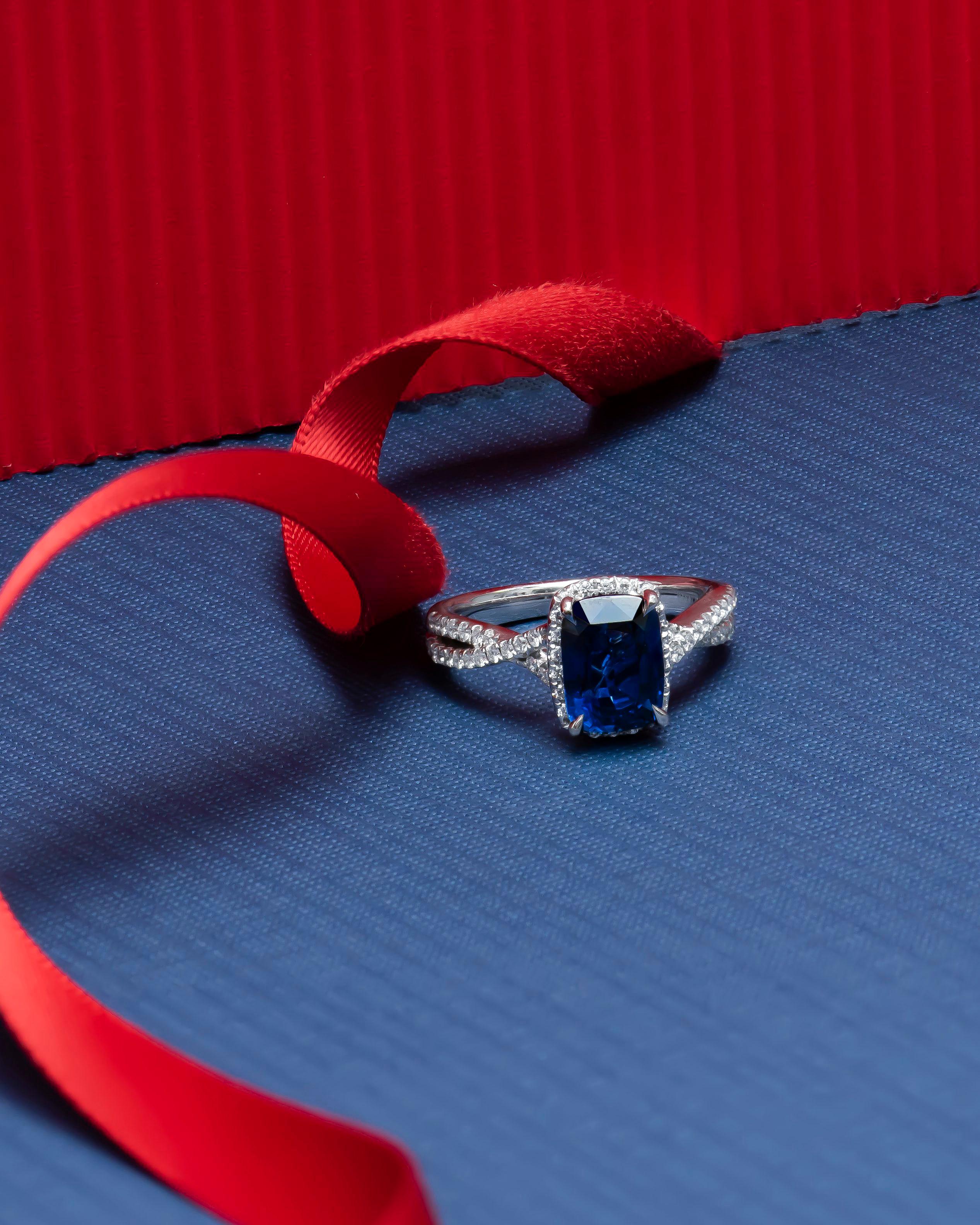 Women's 3.04 Carat Cushion Cut Natural Blue Sapphire Sri Lanka ‘GIA’ and Diamond Ring