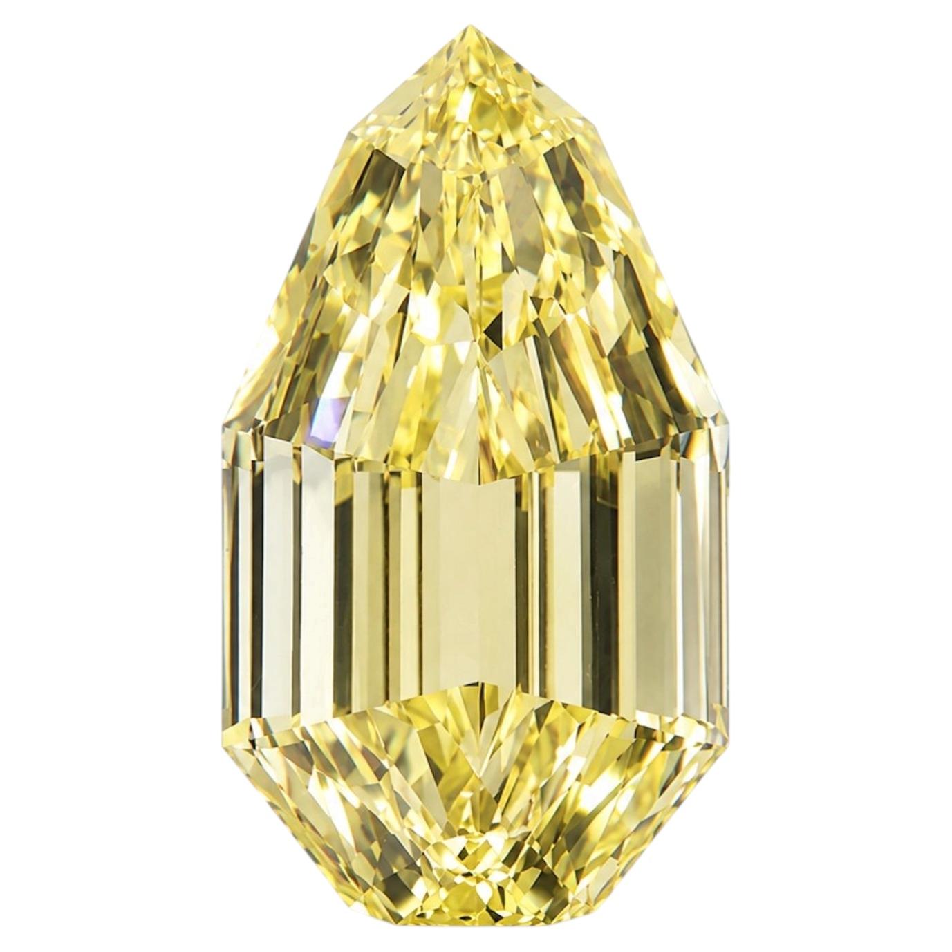 Diamante amarillo tipo «Fancy», talla «Pear Step», VVS2, certificado por el GIA en venta