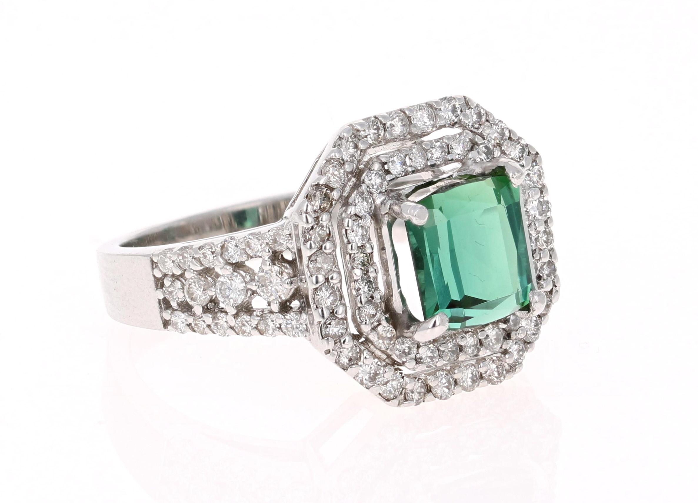 Anillo de diamantes de turmalina verde de 3,04 quilates Anillo de oro blanco

Este anillo de bello diseño tiene una Turmalina Verde de corte Asscher que pesa 2,15 Quilates y está rodeada por 84 Diamantes de Corte Redondo que pesan 0,89 Quilates