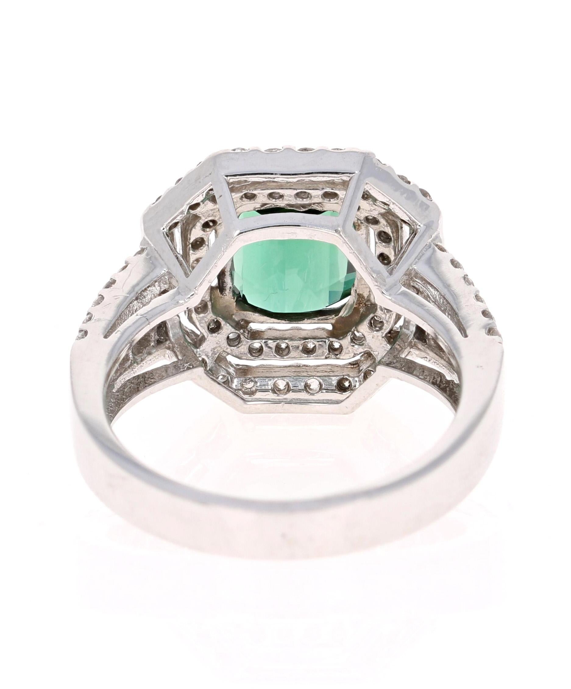 Anillo de diamantes de turmalina verde de 3,04 quilates Anillo de oro blanco Corte Asscher en venta