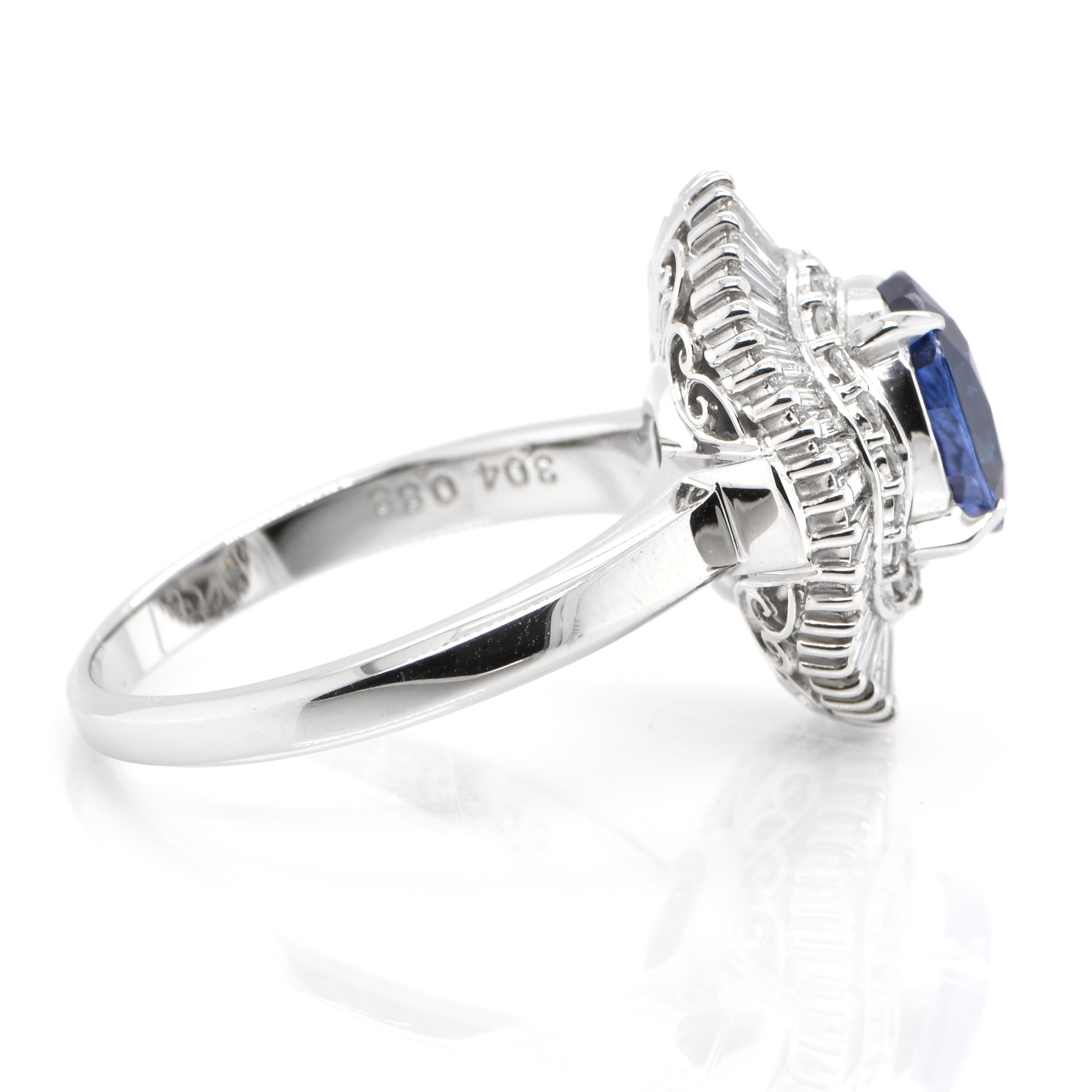 3.04 Carat Natural Blue Sapphire and Diamond Ballerina Ring Set in Platinum In Excellent Condition In Tokyo, JP