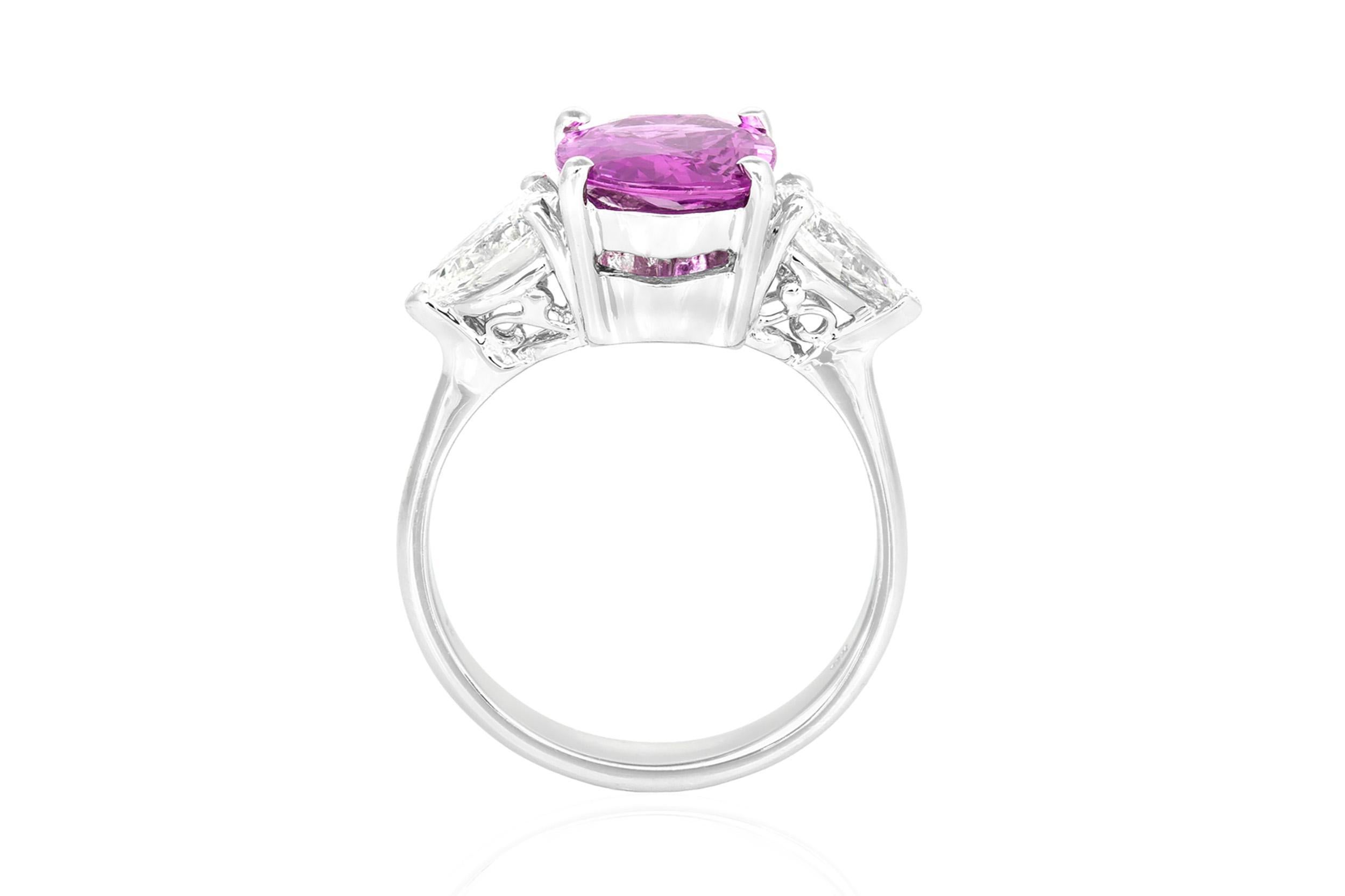 Women's 3.04 Carat Oval Cut Pink Sapphire & 1.05 Carat Diamonds Ring For Sale