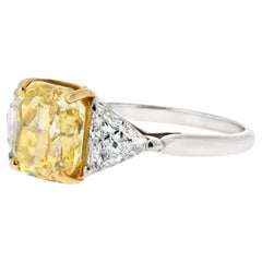 3.04 Carat Radiant Diamond Ring Fancy Yellow 14K Gold Rare Fancy-Color Splendour