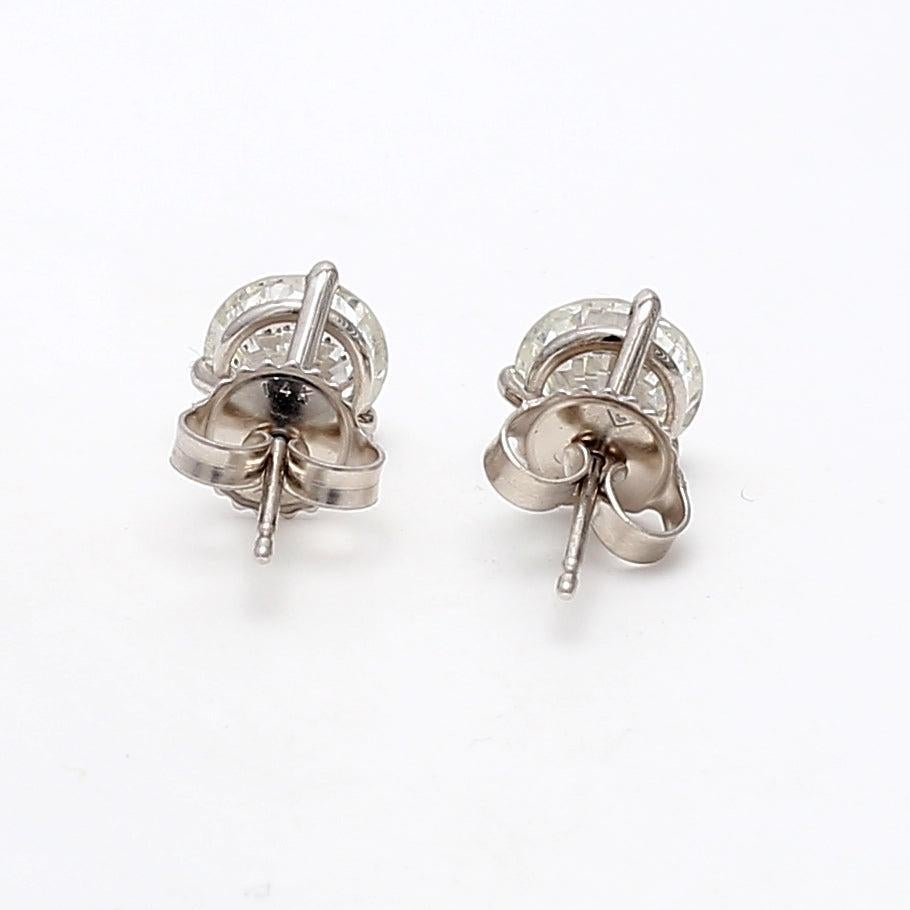 Orecchini con diamante tondo brillante H I1 da 3,04 carati in oro bianco 14 carati In condizioni buone in vendita a New York, NY