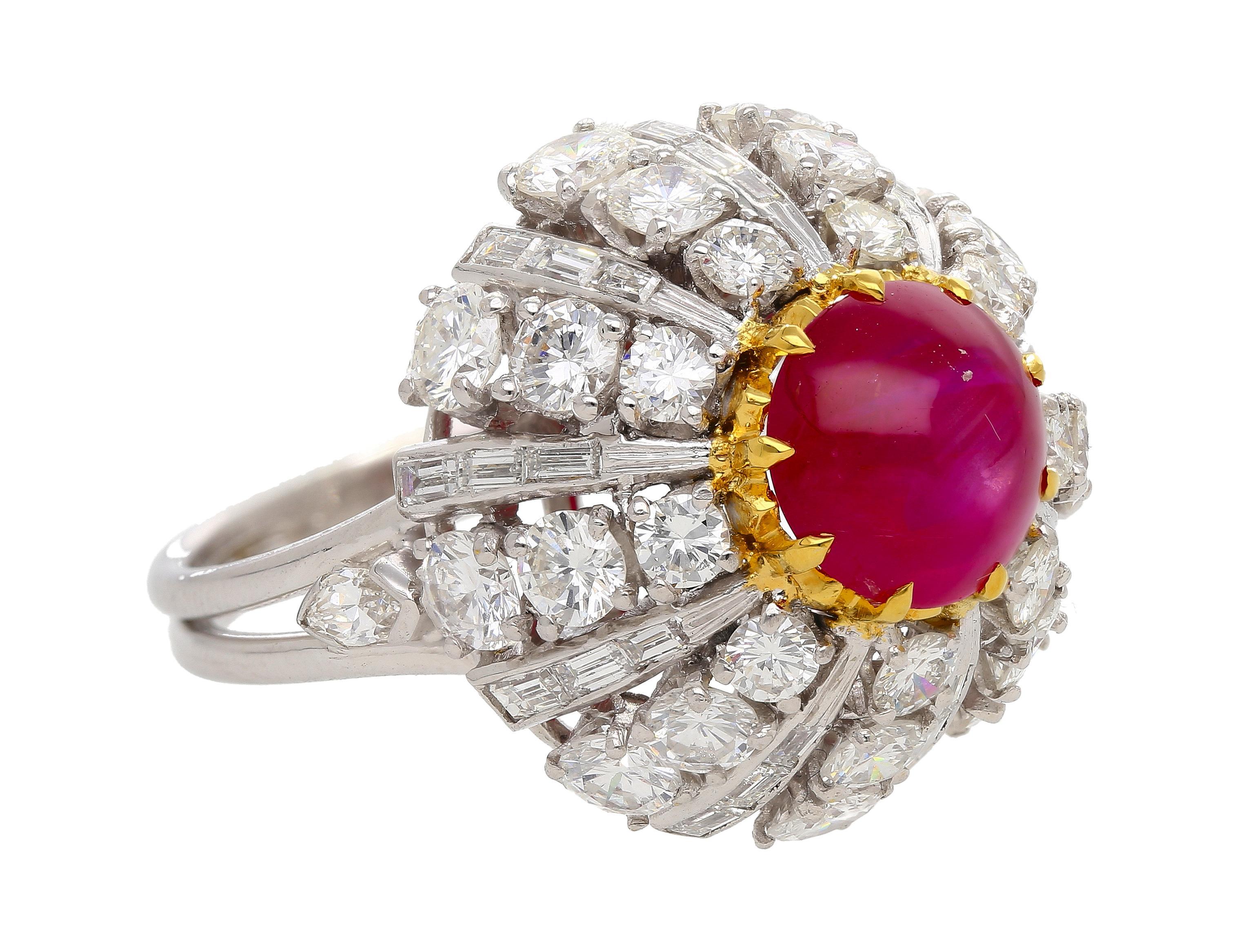 3.04 Carat Star Ruby No-Heat Burma & Diamond 18K Gold Sunburst Ring In Good Condition For Sale In Miami, FL