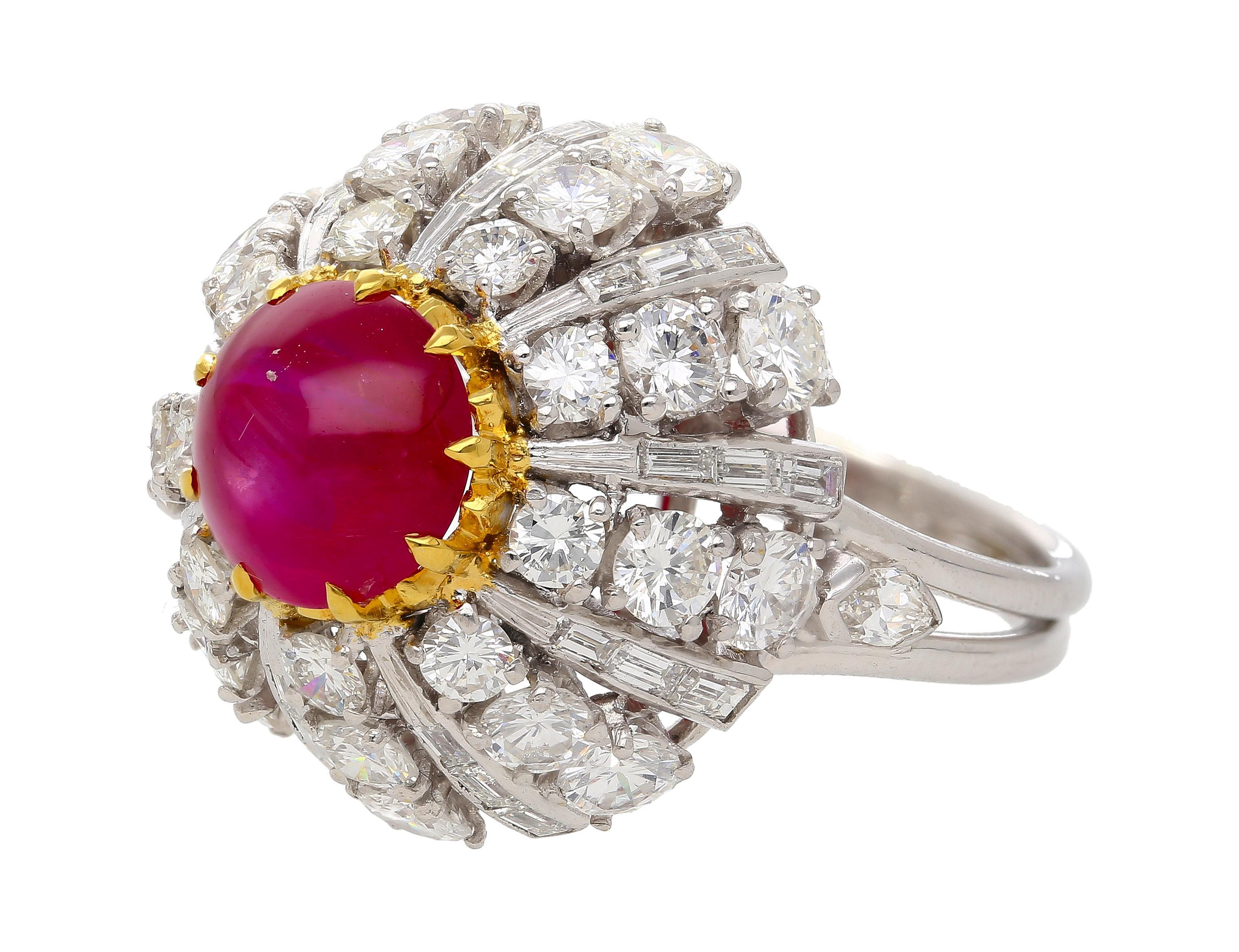 3.04 Carat Star Ruby No-Heat Burma & Diamond 18K Gold Sunburst Ring For Sale 3