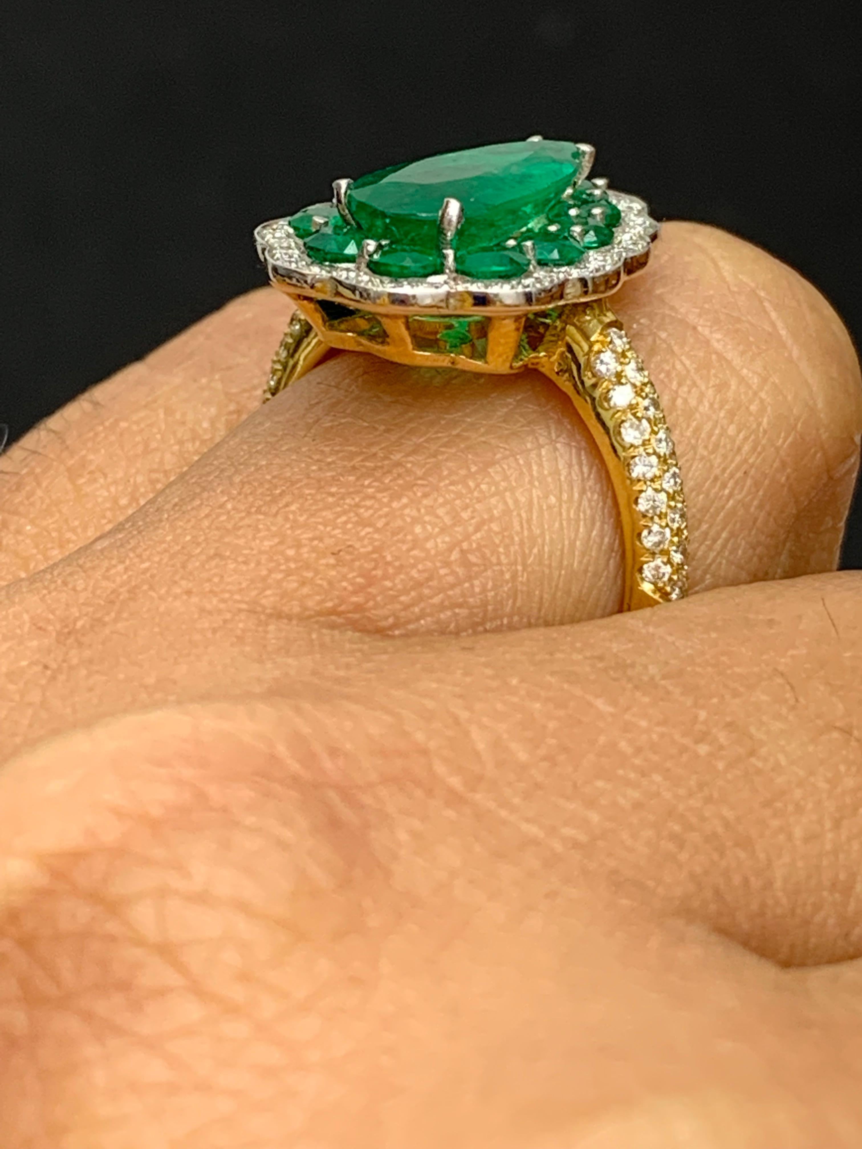 3.04 Carats Pear Shape Emerald and Diamond 18K Yellow Gold Cocktail Ring For Sale 4