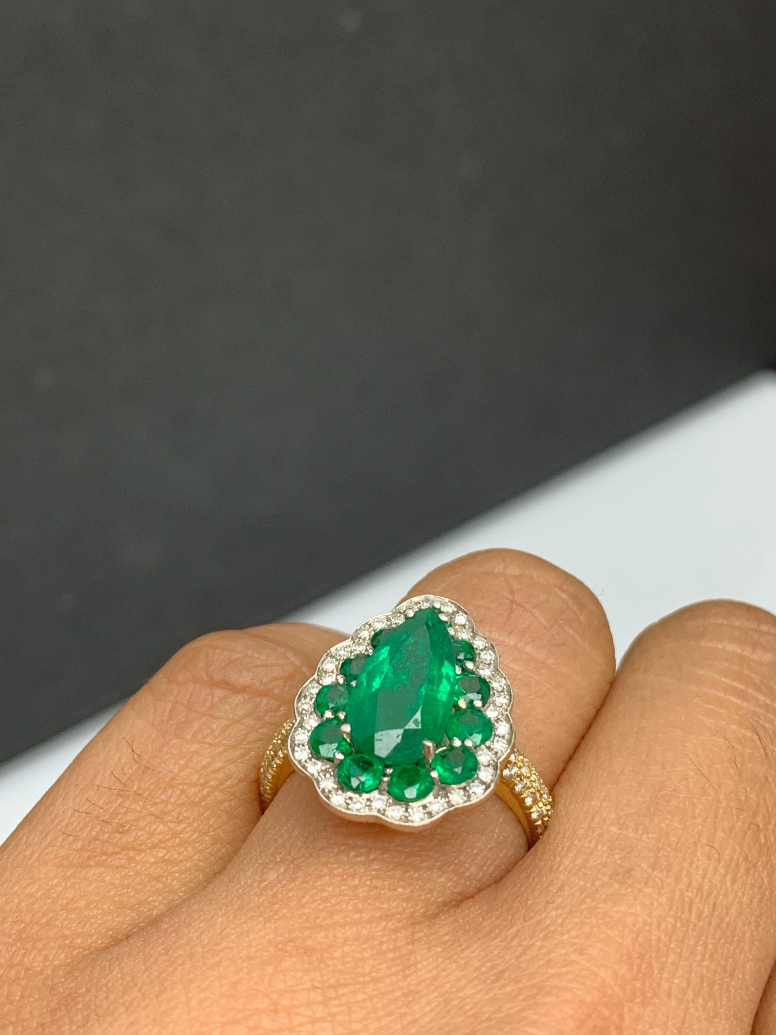 3.04 Carats Pear Shape Emerald and Diamond 18K Yellow Gold Cocktail Ring For Sale 11