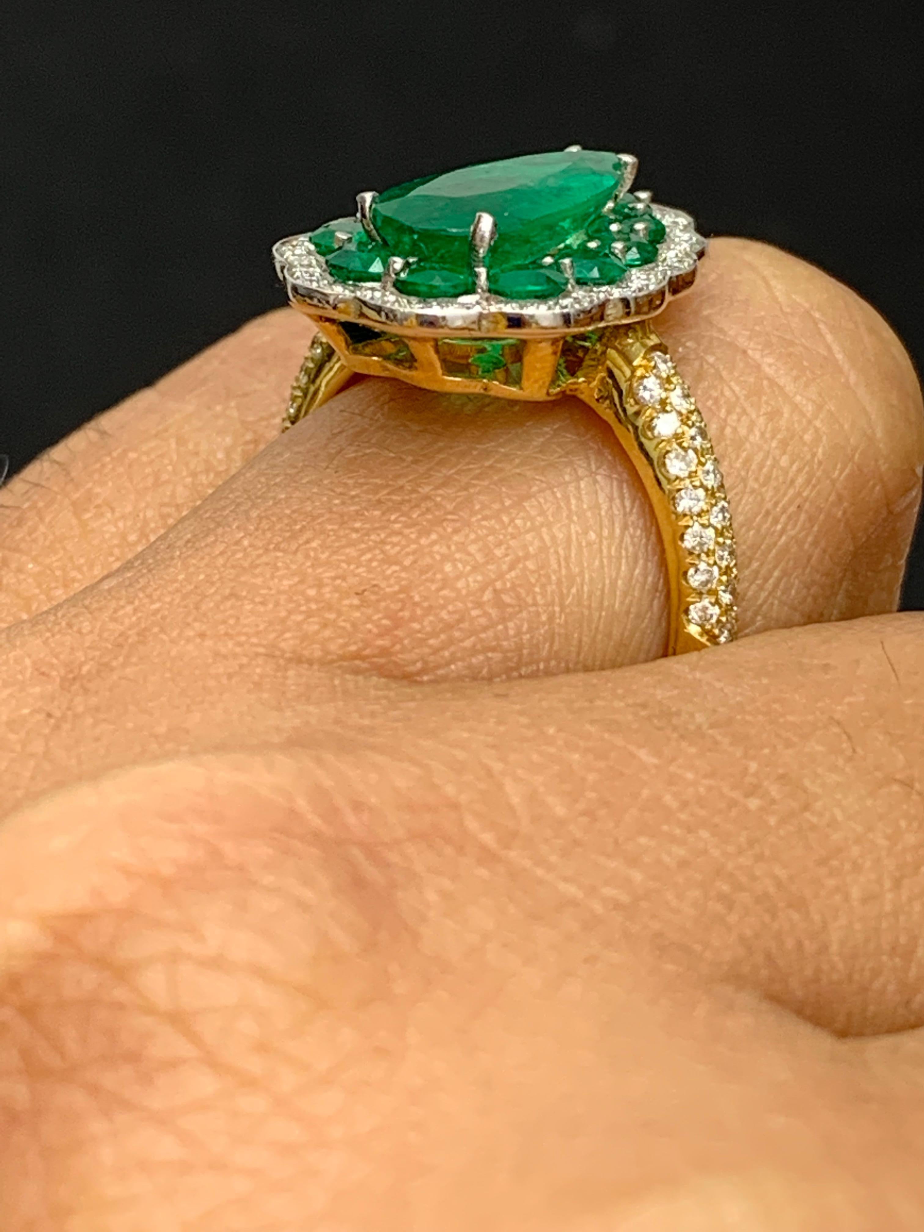 3.04 Carats Pear Shape Emerald and Diamond 18K Yellow Gold Cocktail Ring For Sale 3
