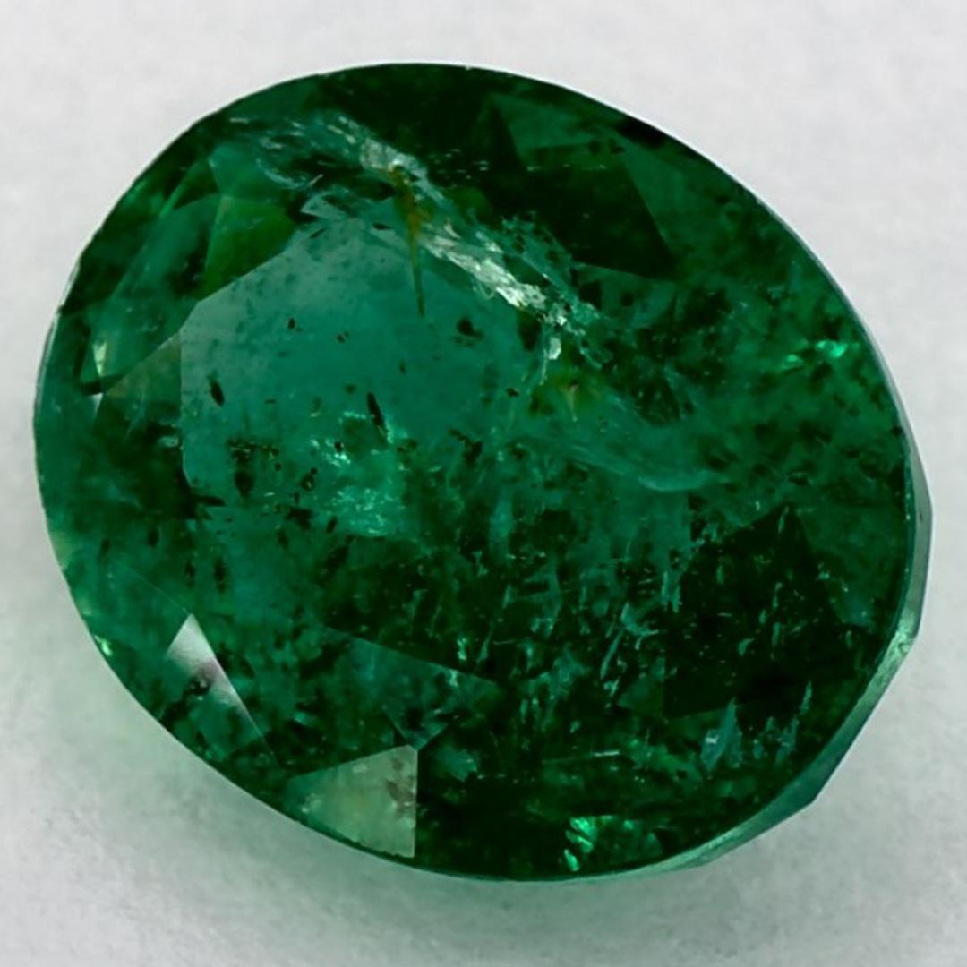 3.04 Cts Emerald Oval Cut Loose Gemstone In New Condition In Fort Lee, NJ