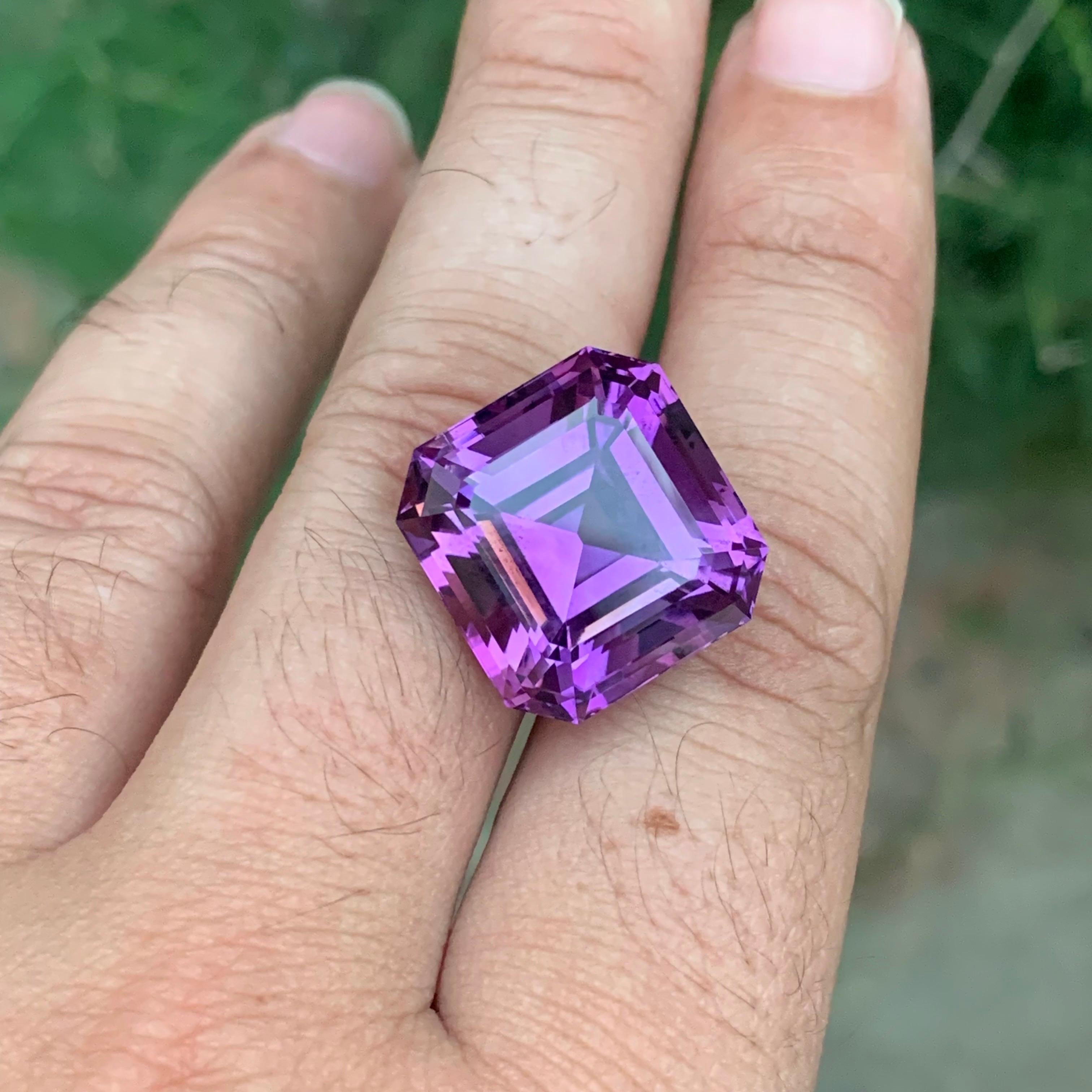 30.40 Carat Natural Loose Amethyst Octagon Shape Gemstone For Sale 1