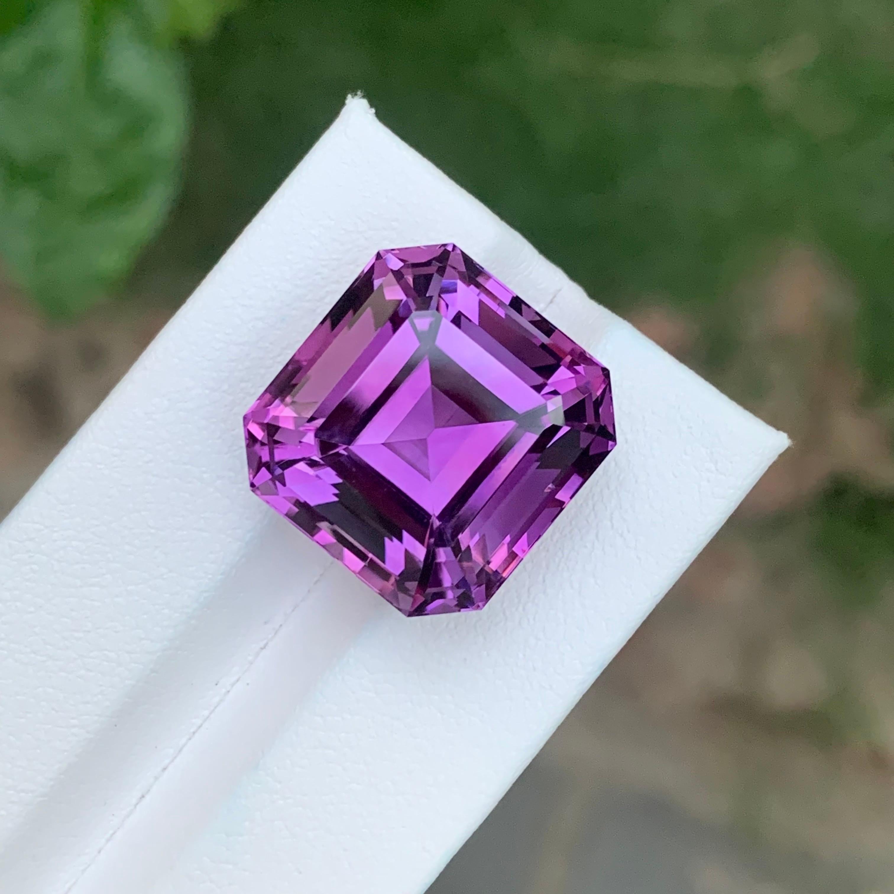 30.40 Carat Natural Loose Amethyst Octagon Shape Gemstone For Sale 2