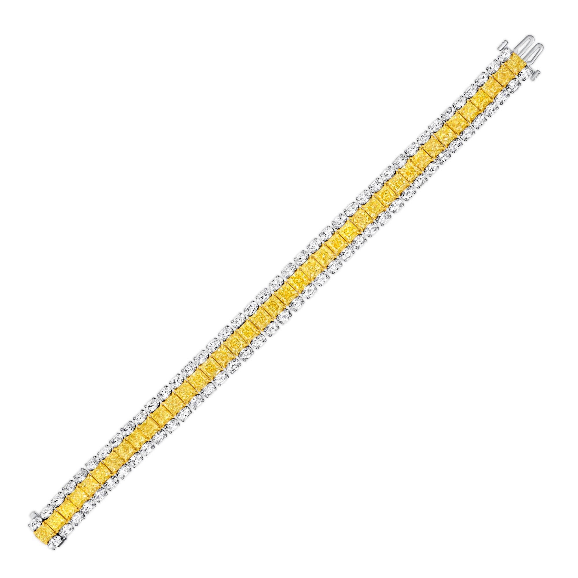 30,46 CTW Ausgefallenes intensiv gelbes Diamant- und weißes Diamant-Tennisarmband aus 18K&PT (Radiantschliff) im Angebot