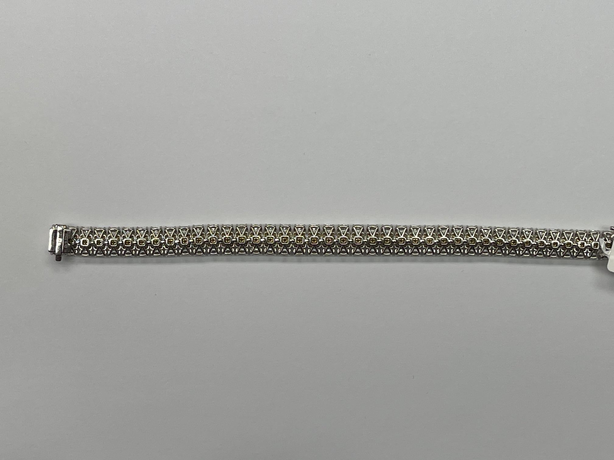 30,46 CTW Ausgefallenes intensiv gelbes Diamant- und weißes Diamant-Tennisarmband aus 18K&PT im Angebot 4