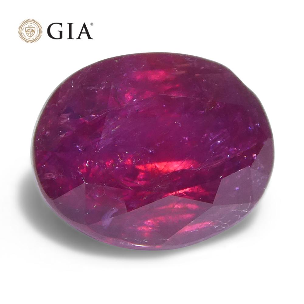 Rubino ovale rosso violaceo 3,04ct GIA certificato Afghanistan non riscaldato in vendita 2