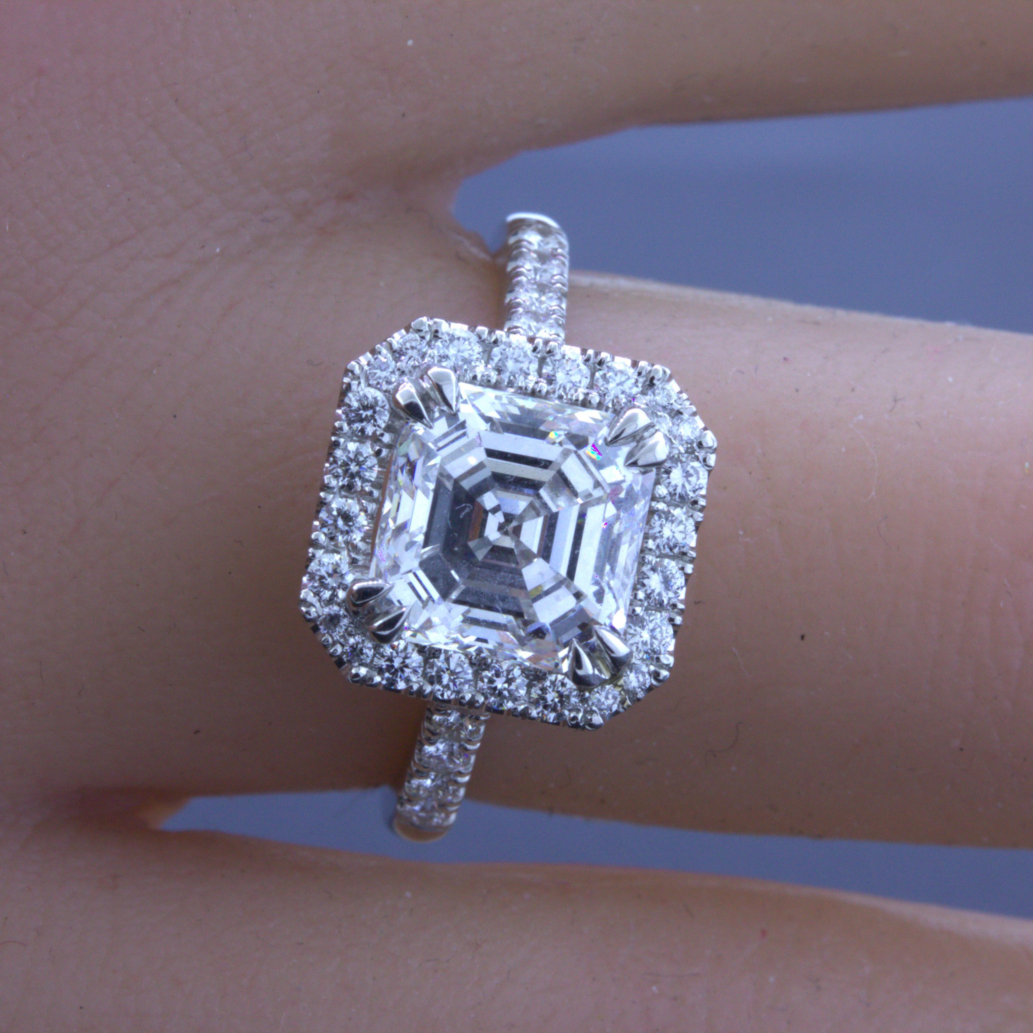 3.05 Carat Asscher-cut Diamond Platinum Engagement Ring, E-VS1 EGL Certified In New Condition For Sale In Beverly Hills, CA