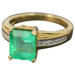 3.05 Carat Colombian Emerald and Diamond 18 Carat Gold Engagement Ring