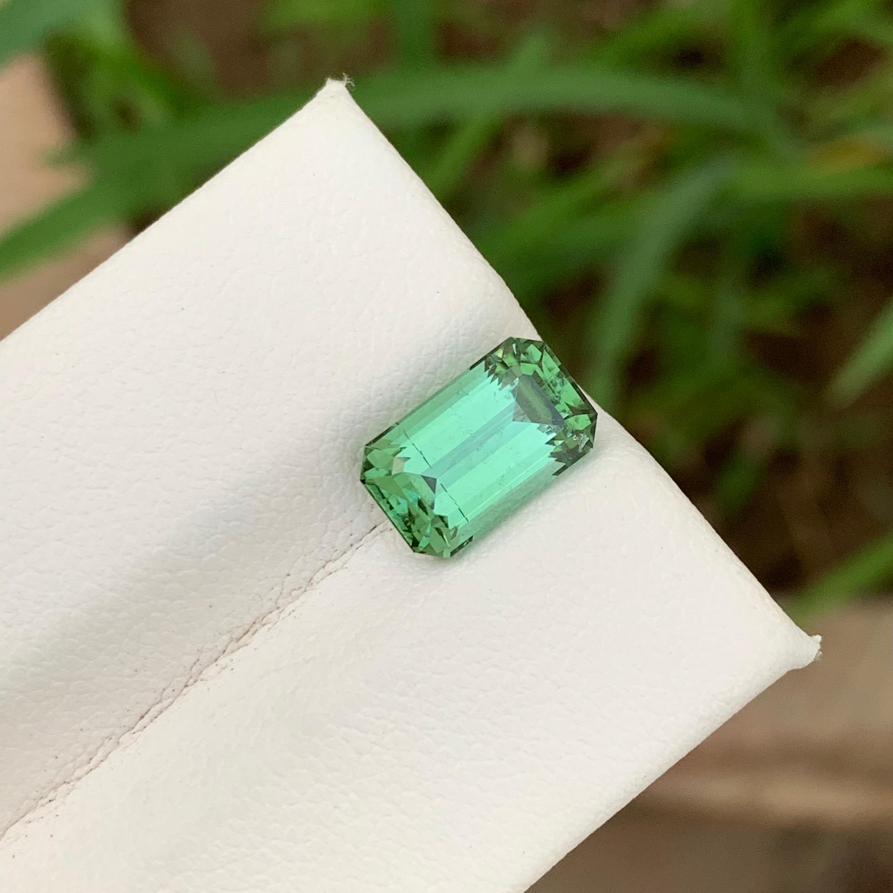3.05 Carat Emerald Cut Natural Loose Open Green Loose Tourmaline Ring Gemstone  In New Condition For Sale In Peshawar, PK