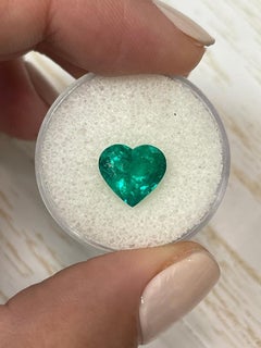 3.05 Carat Heart-Cut Colombian Emerald  Vivid Muzo Green Loose Gemstone