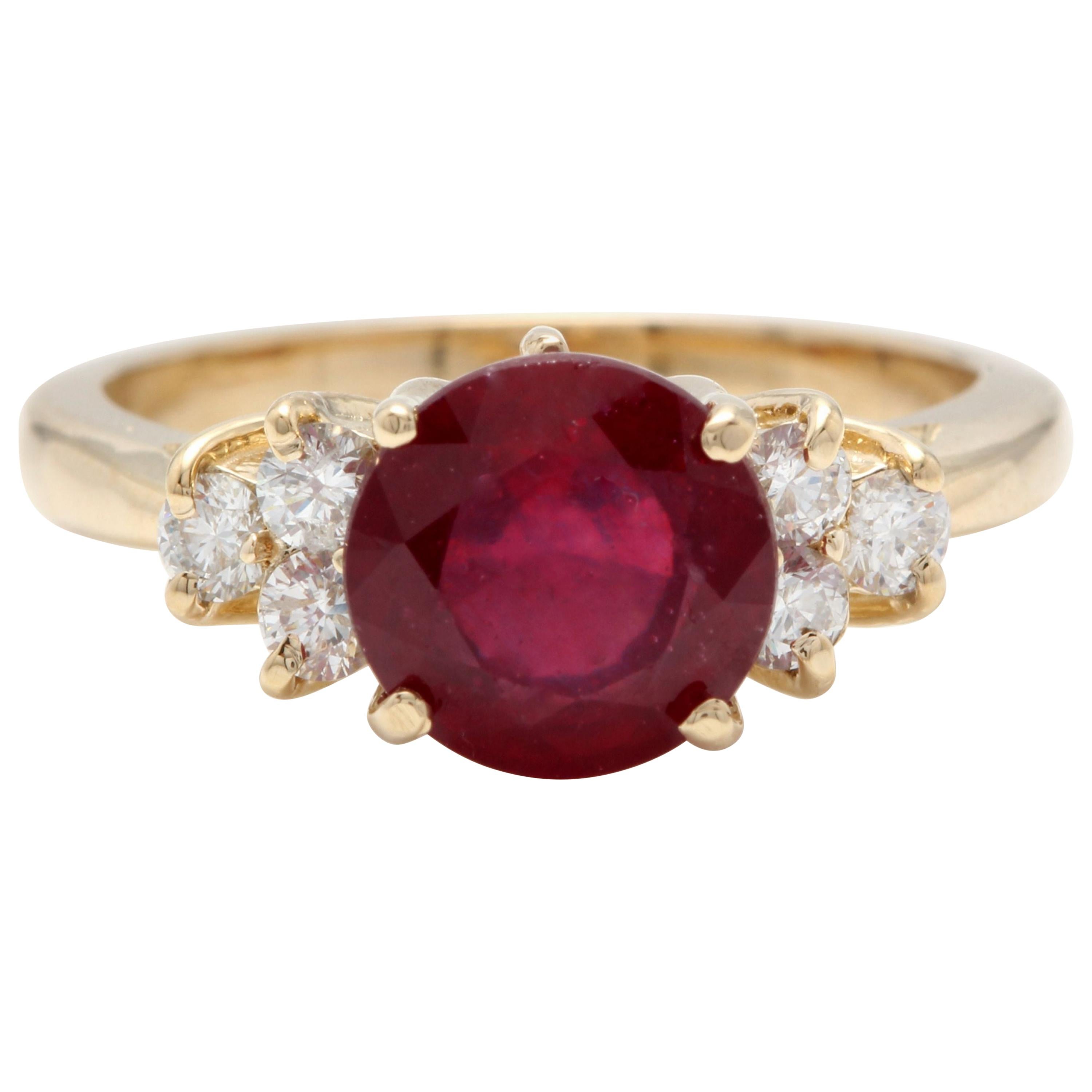 Impressionnante bague en or jaune 14 carats avec rubis rouge et diamants de 3,05 carats