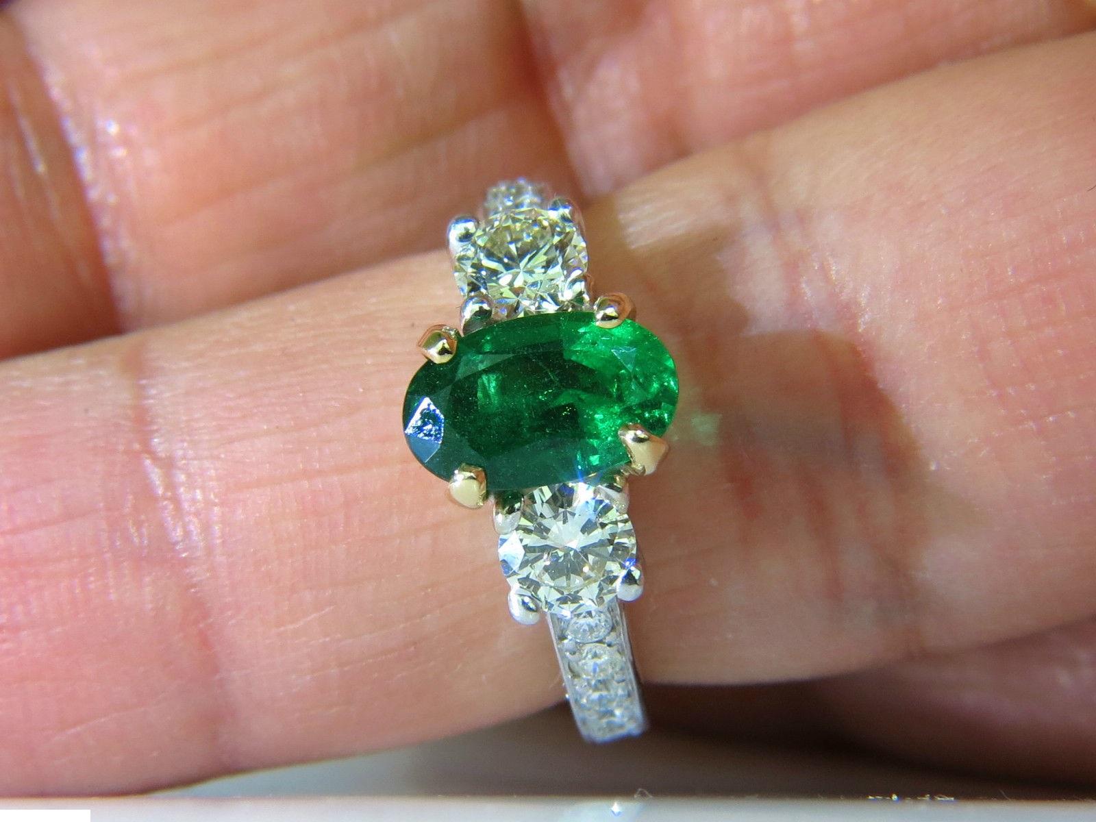 3.05 Carat Natural Emerald Diamond Ring Zambia A+ For Sale 1