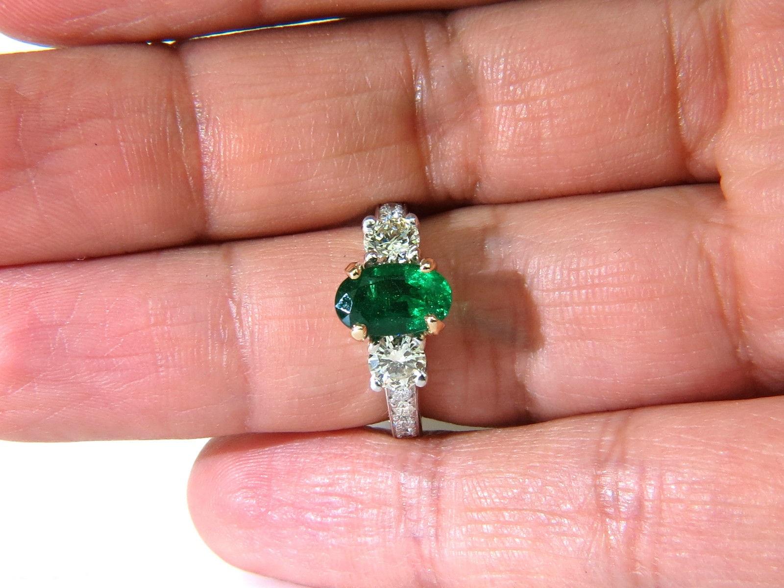 3.05 Carat Natural Emerald Diamond Ring Zambia A+ For Sale 2