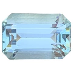 3.05 Quilates Piedra natural facetada de aguamarina en forma de esmeralda