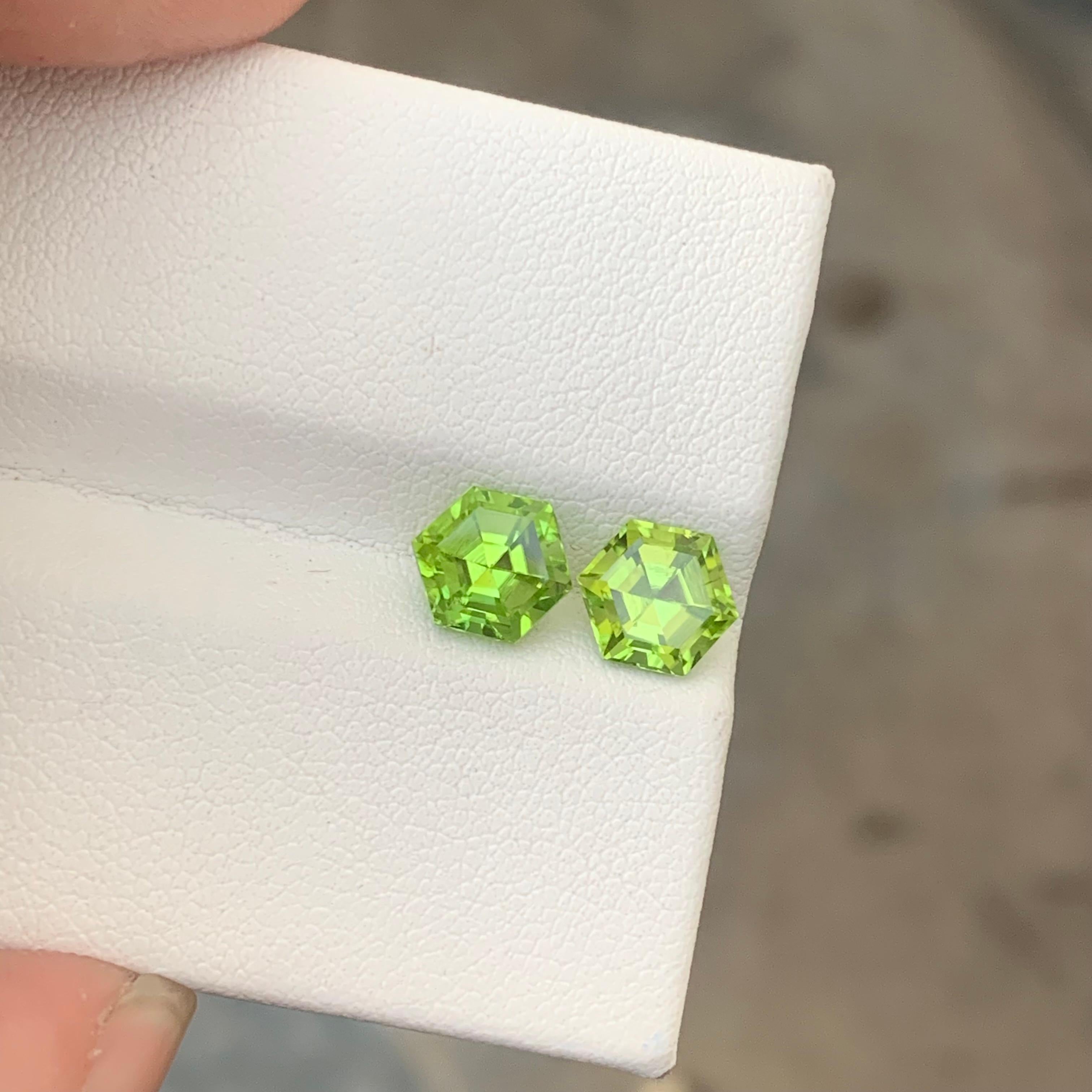3.05 Carat Natural Loose Apple Green Peridot Matching Pairs for Earrings Jewelry In New Condition For Sale In Peshawar, PK