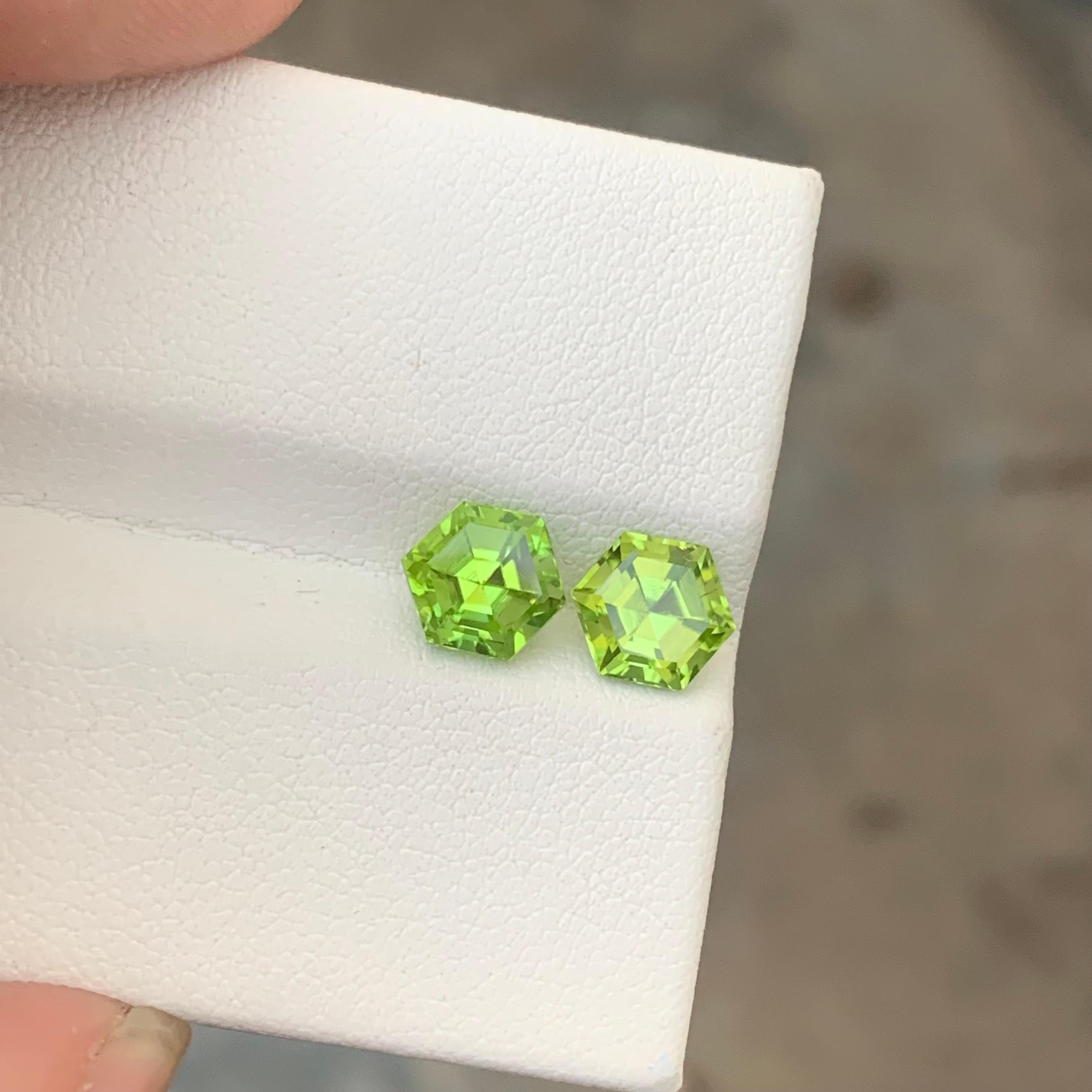 Women's or Men's 3.05 Carat Natural Loose Apple Green Peridot Matching Pairs for Earrings Jewelry For Sale