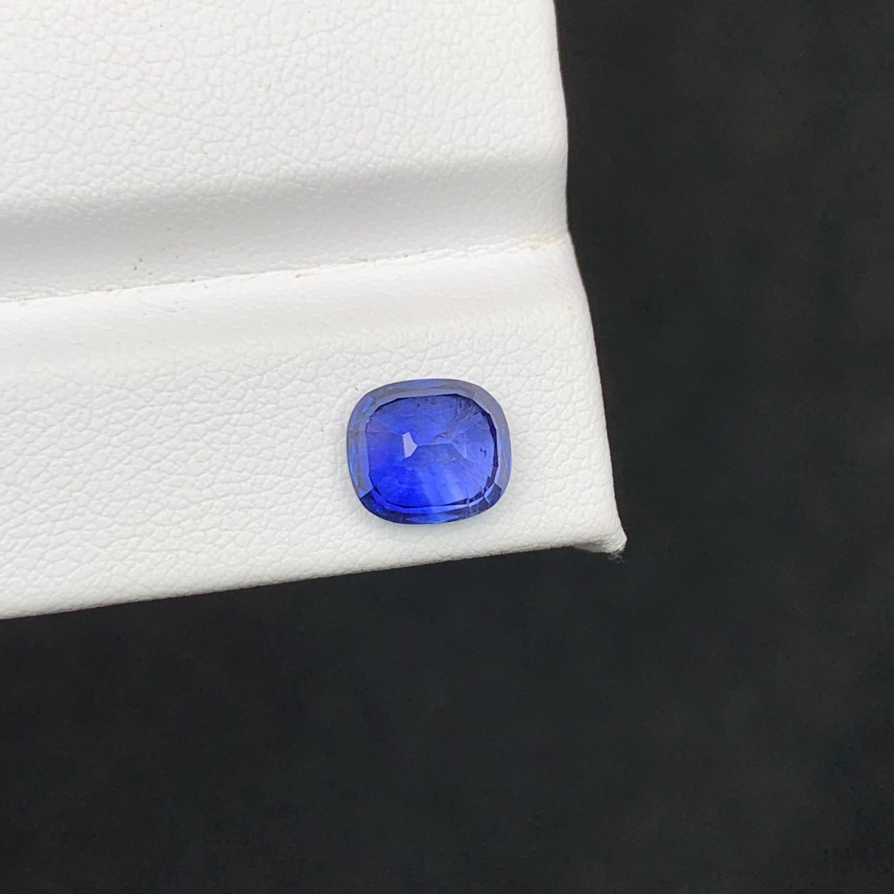 Moderno 3,05 Carati di Zaffiro Blu Naturale Sciolto Pietra Taglio Cuscino Gemma dello Sri Lanka in vendita