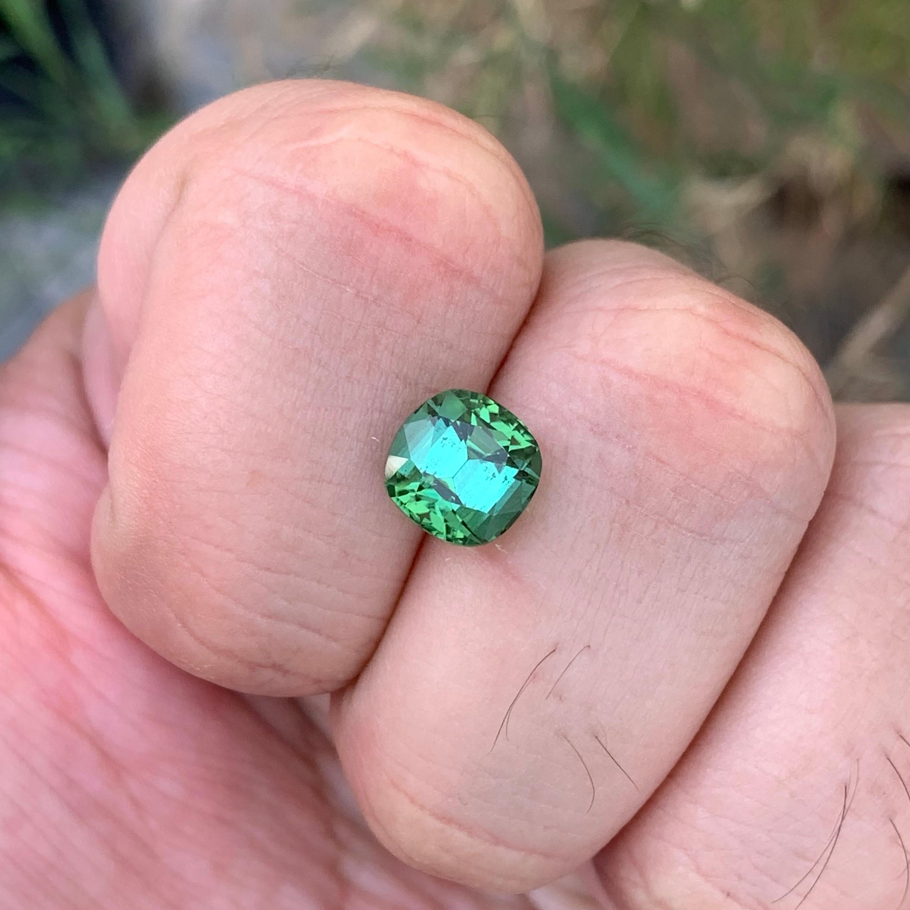 3.05 Carat Natural Loose Bright Green Tourmaline Cushion Shape Gem For Jewellery For Sale 4