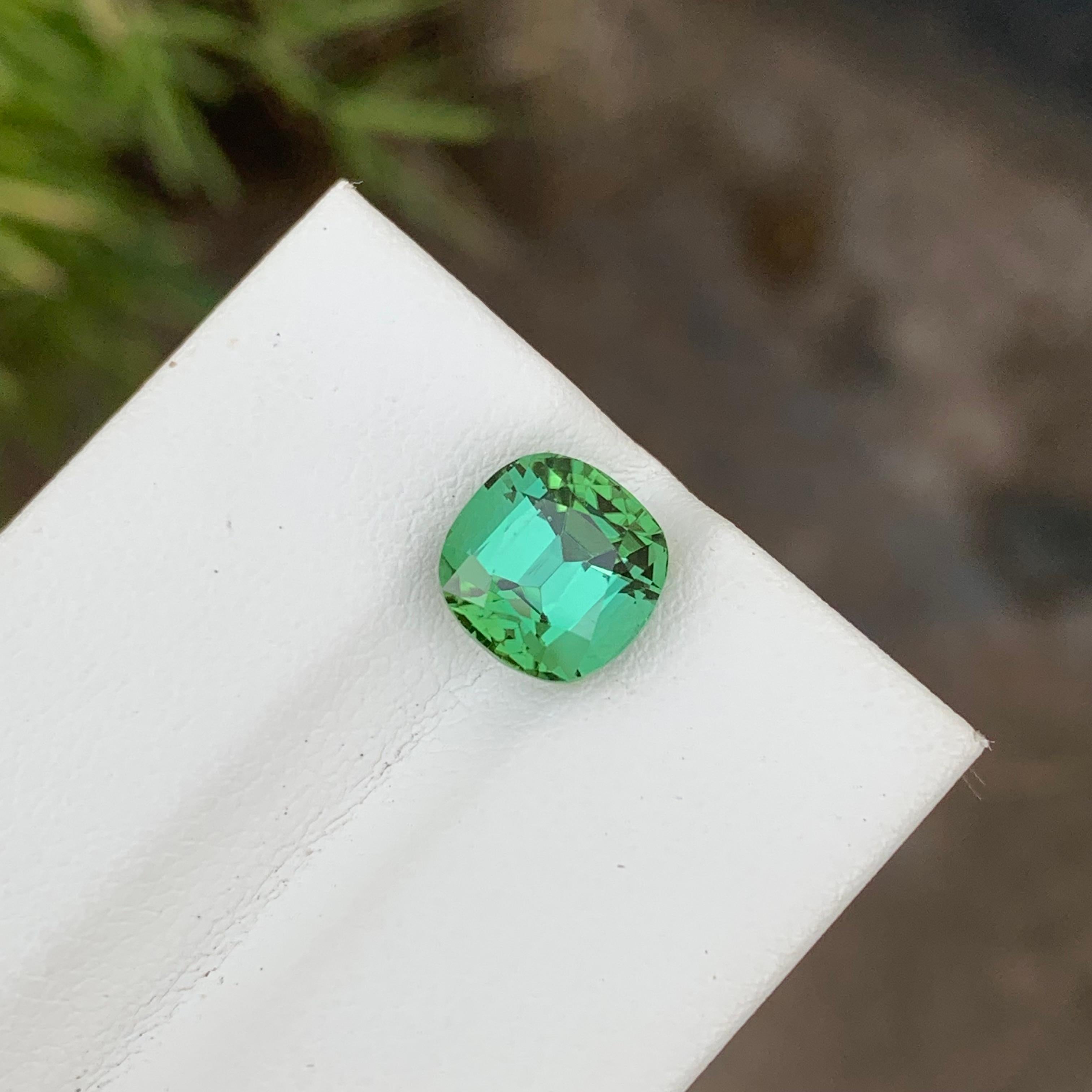3.05 Carat Natural Loose Bright Green Tourmaline Cushion Shape Gem For Jewellery For Sale 1