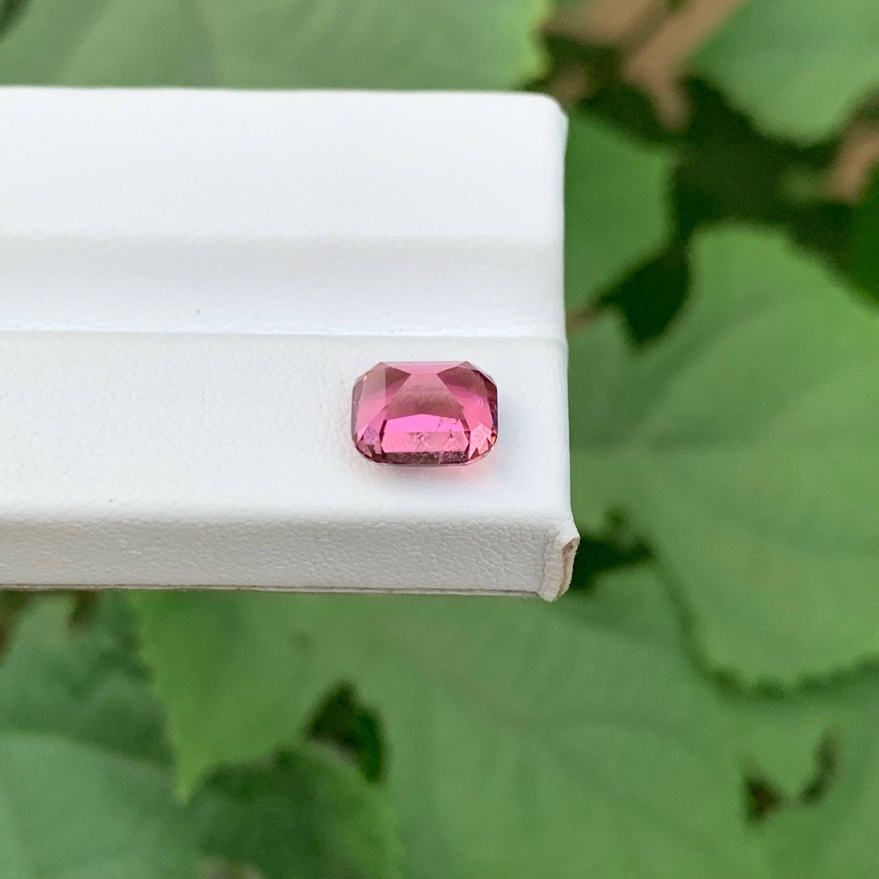 3.05 Carati di tormalina rosa sfusa Nature taglio cuscino Gemma afgana in vendita 4