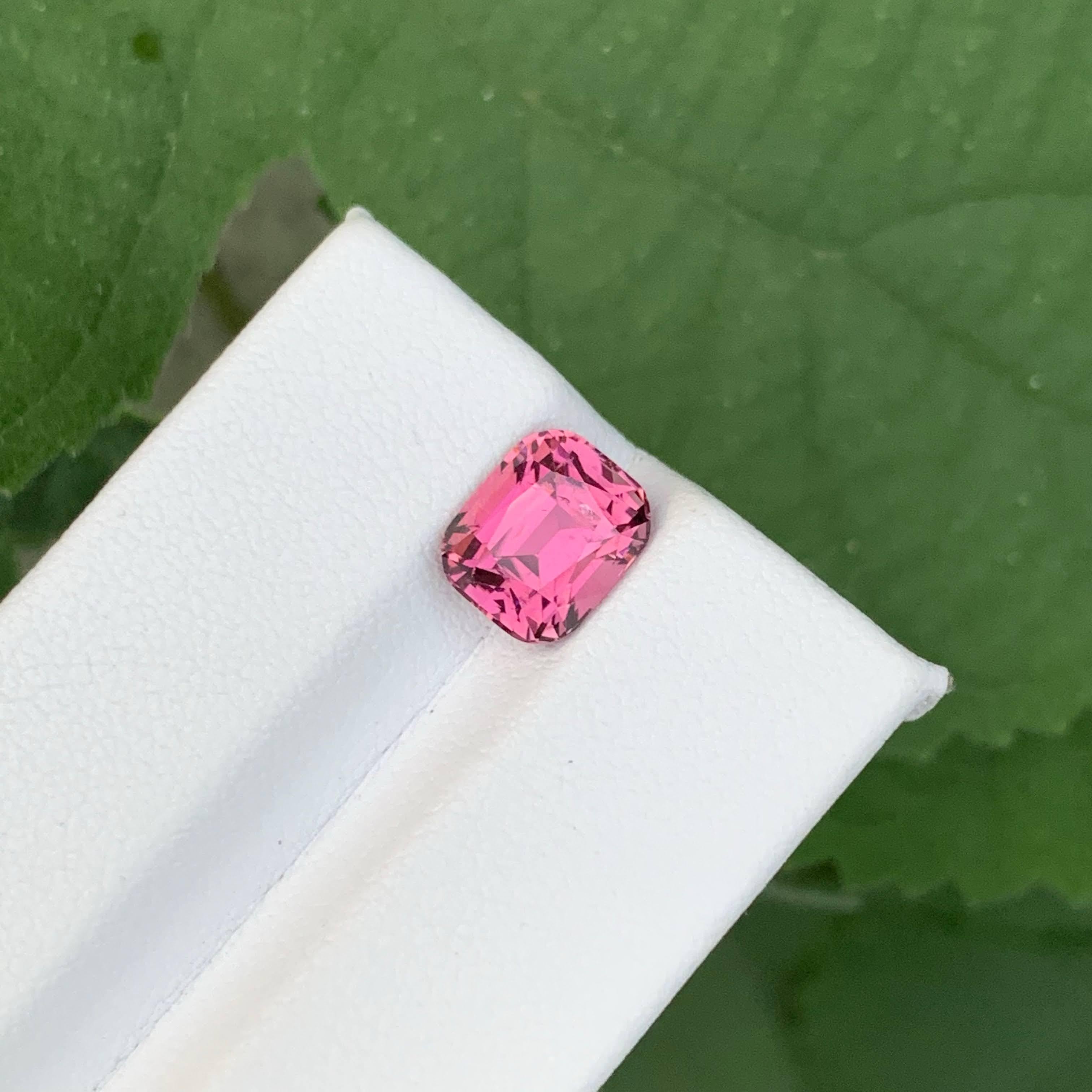 3.05 Carati di tormalina rosa sfusa Nature taglio cuscino Gemma afgana in vendita 1