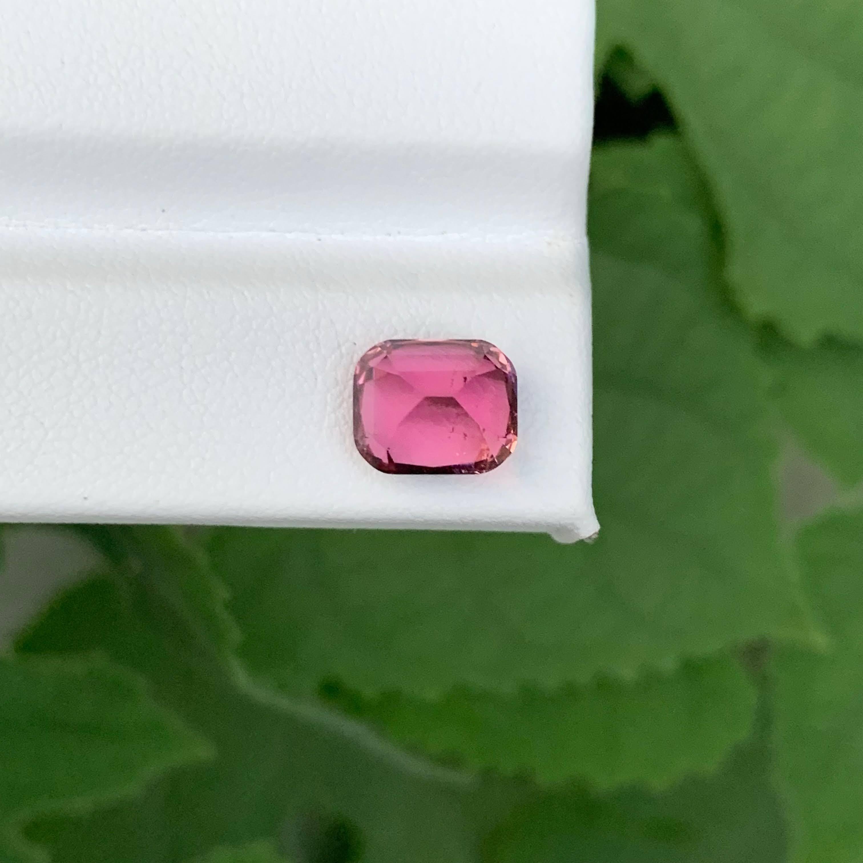 3.05 Carati di tormalina rosa sfusa Nature taglio cuscino Gemma afgana in vendita 3