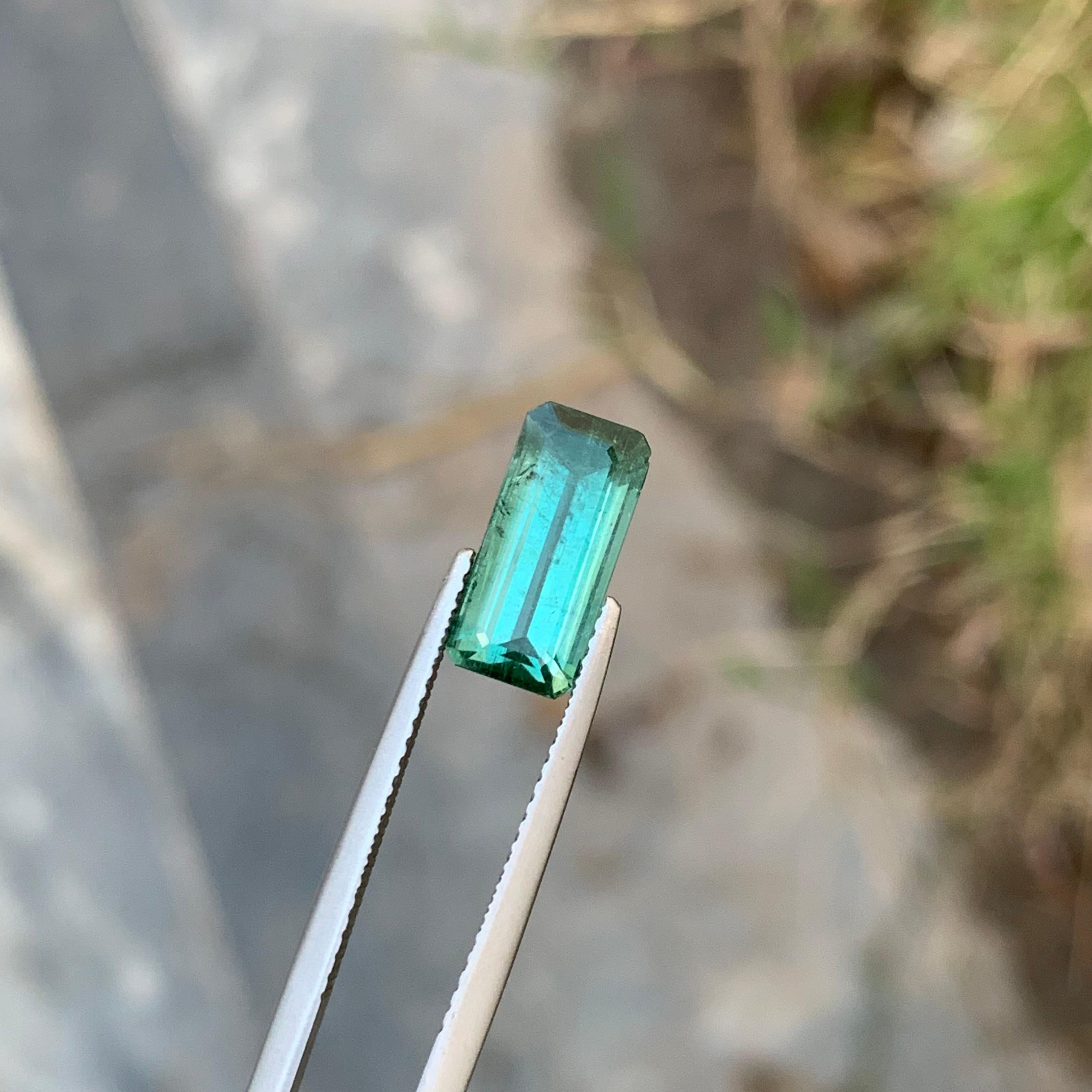 3,05 Karat natürlicher loser Lagoon-Turmalin in Smaragdform für Schmuck (Smaragdschliff) im Angebot