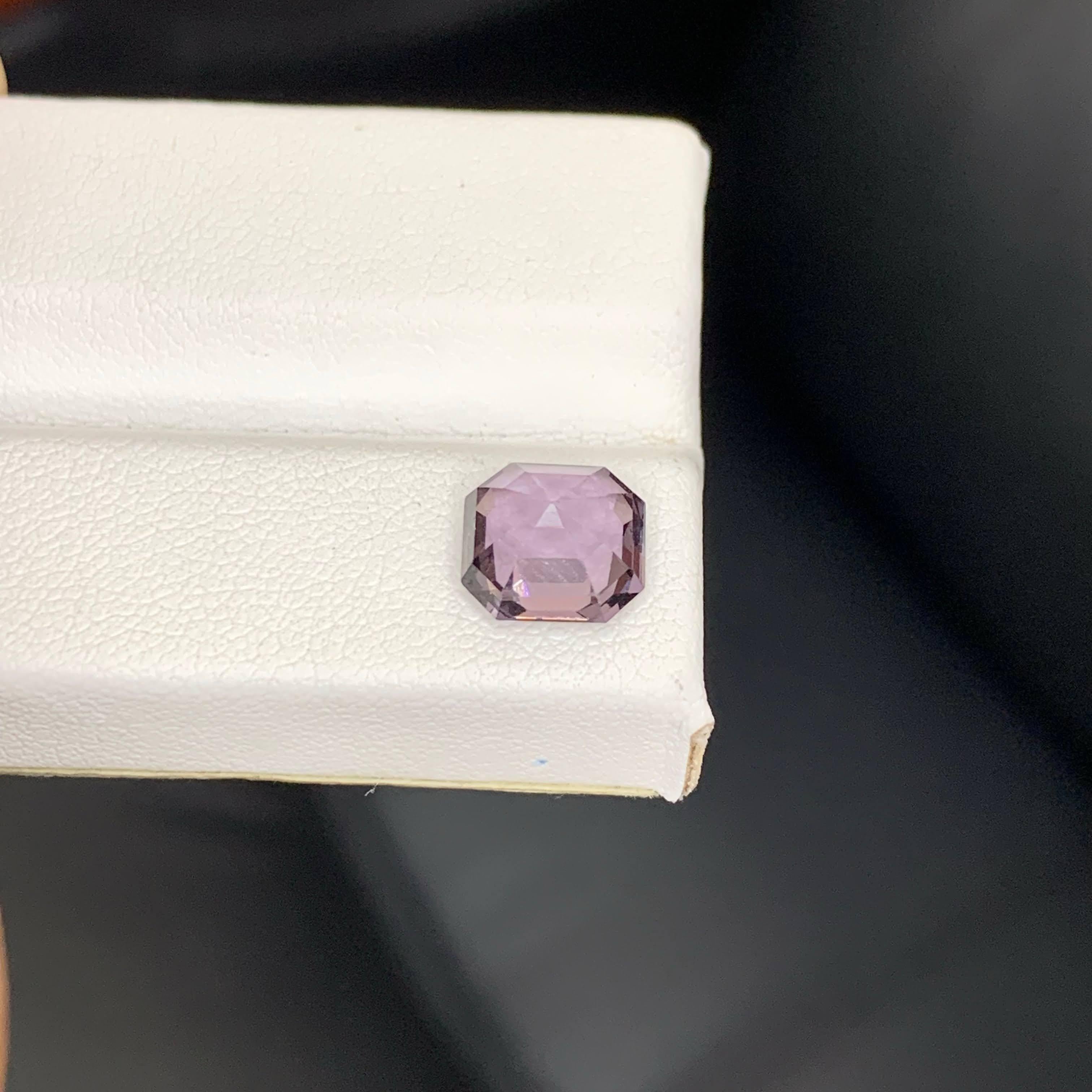 3,05 Karat Natürlicher Loser Lila Spinell Stein Asscher Schliff Tansanischer Edelstein (Asscher-Schliff) im Angebot