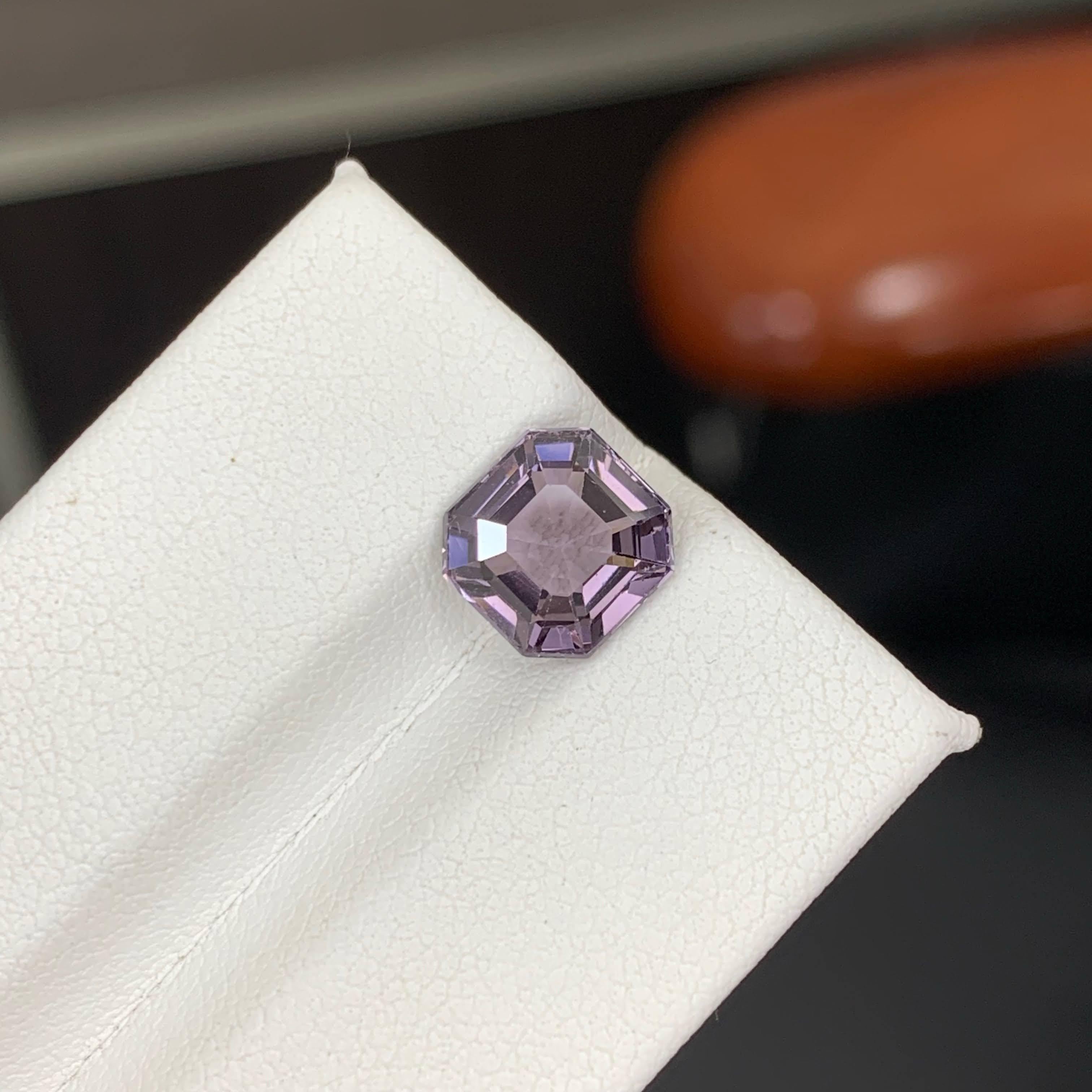 3,05 Karat Natürlicher Loser Lila Spinell Stein Asscher Schliff Tansanischer Edelstein im Angebot 2