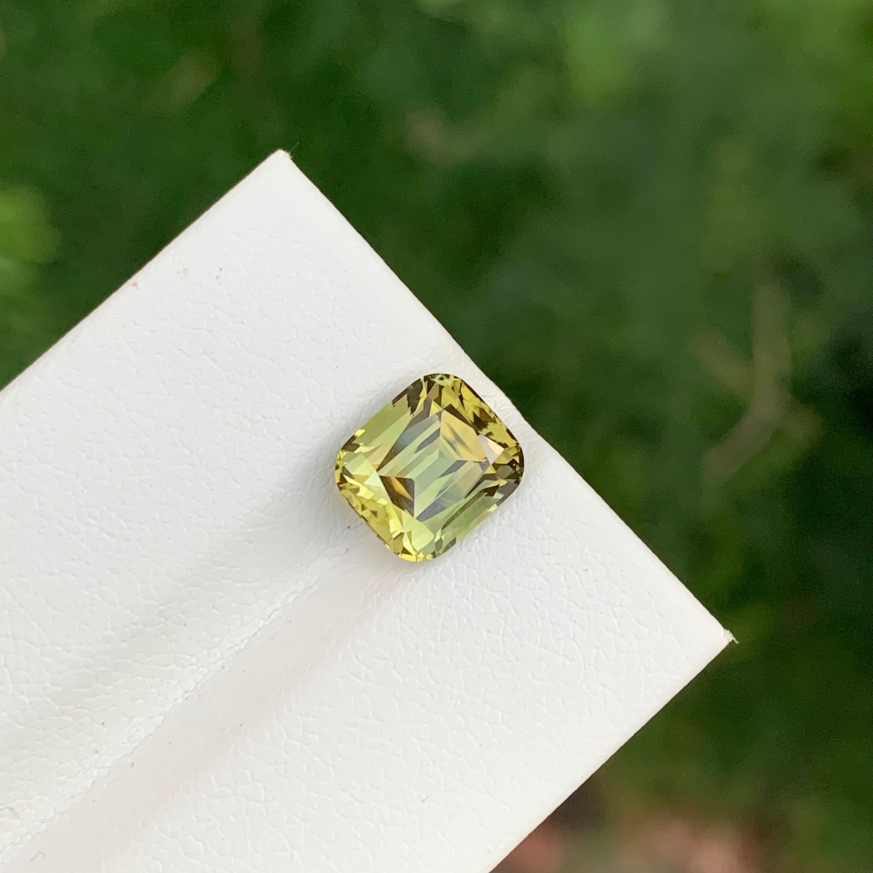 3.05 Carat Natural Loose Tourmaline Cushion Shape Gem For Ring Jewellery  In New Condition For Sale In Peshawar, PK
