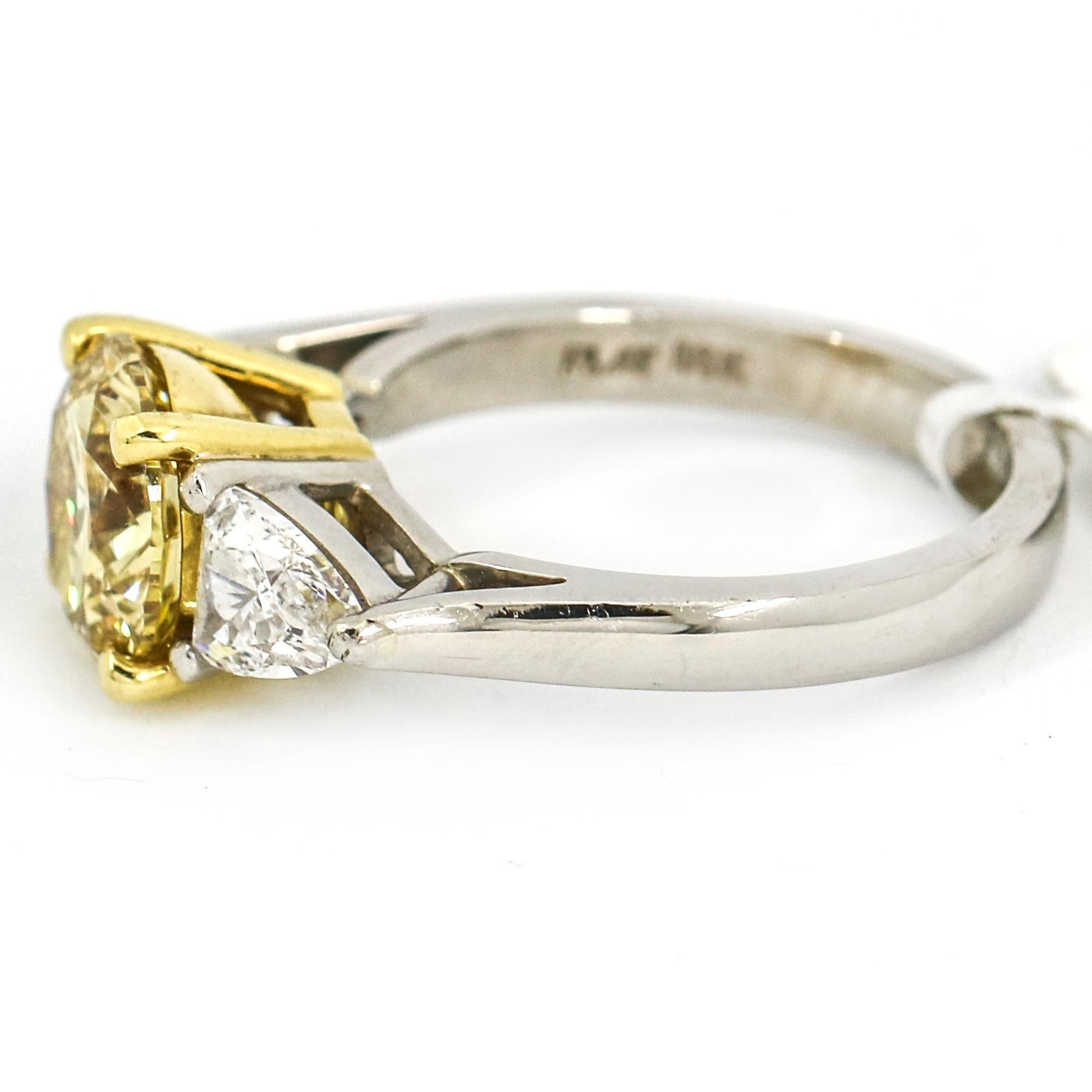 Women's or Men's 3.05 Carat Platinum GIA Certificate Fancy Yellow Diamond Engagement Ring For Sale