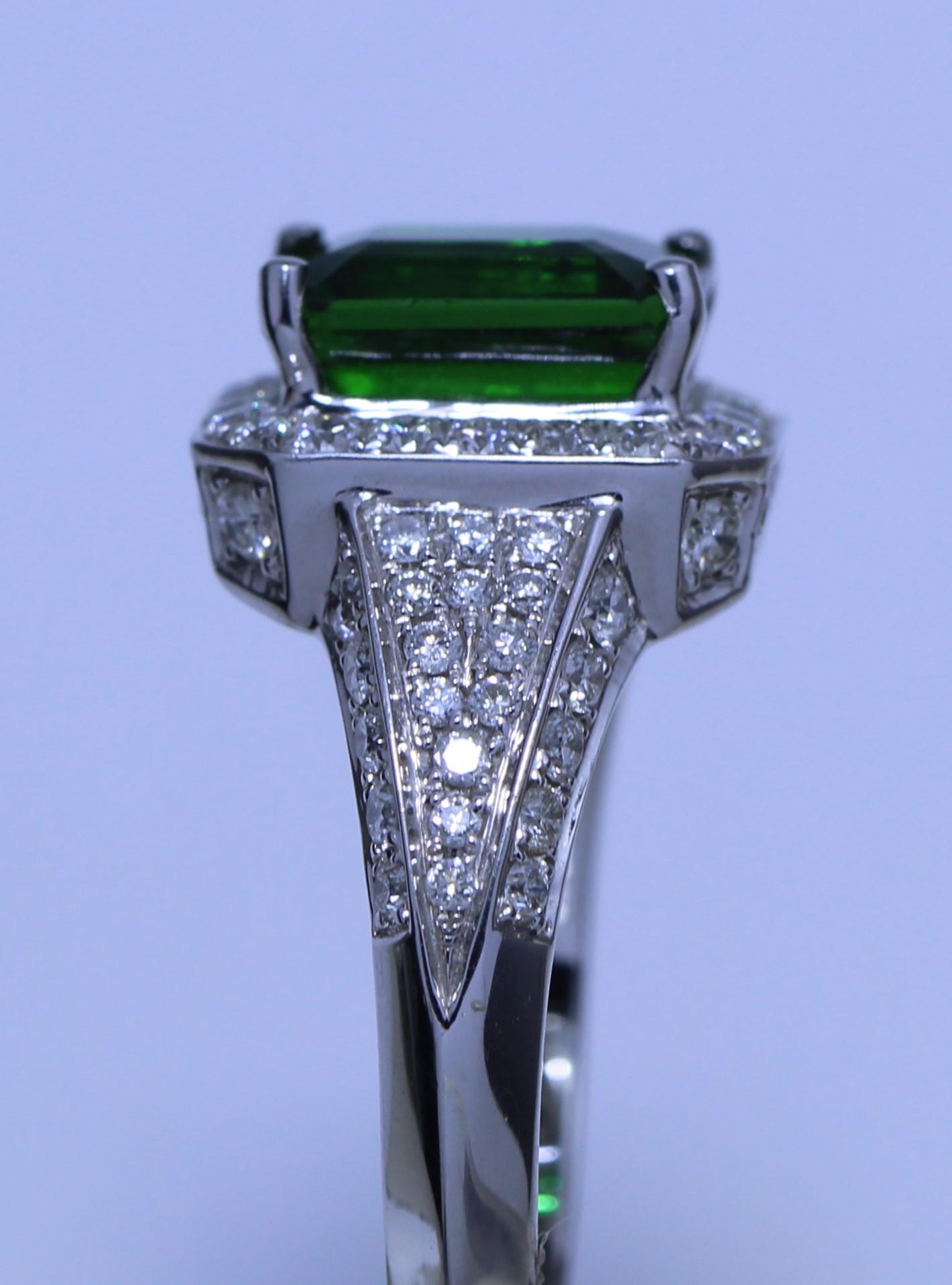 3.05 Carat Tsavorite Diamond Cocktail Ring in 18K White Gold In New Condition For Sale In New York, NY