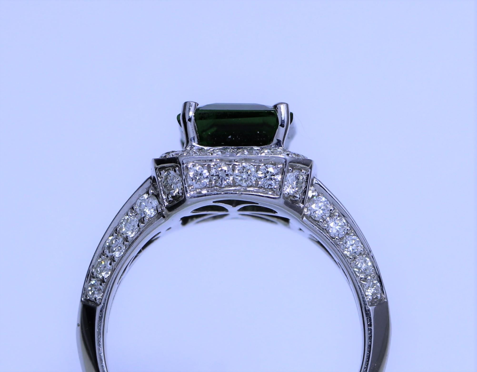 3.05 Carat Tsavorite Diamond Cocktail Ring in 18K White Gold For Sale 1