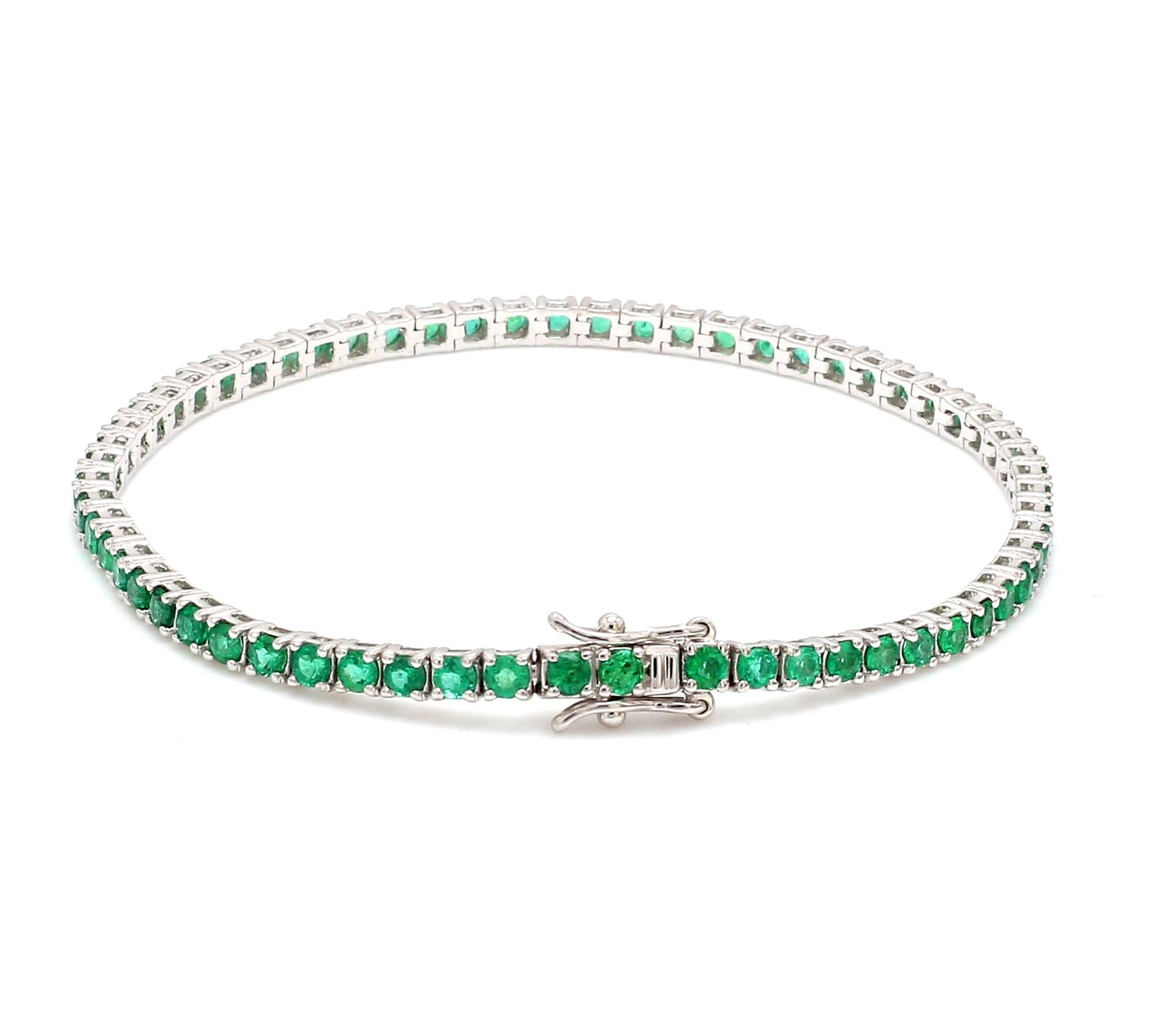 Item Code :- CN-24535
Gross Weight :- 9.76 gm
18k White Gold Weight :- 9.15 gm
Emerald Weight :- 3.05 carat
Bracelet Length :- 7 Inches Long
✦ Sizing
.....................
We can adjust most items to fit your sizing preferences. Most items can be