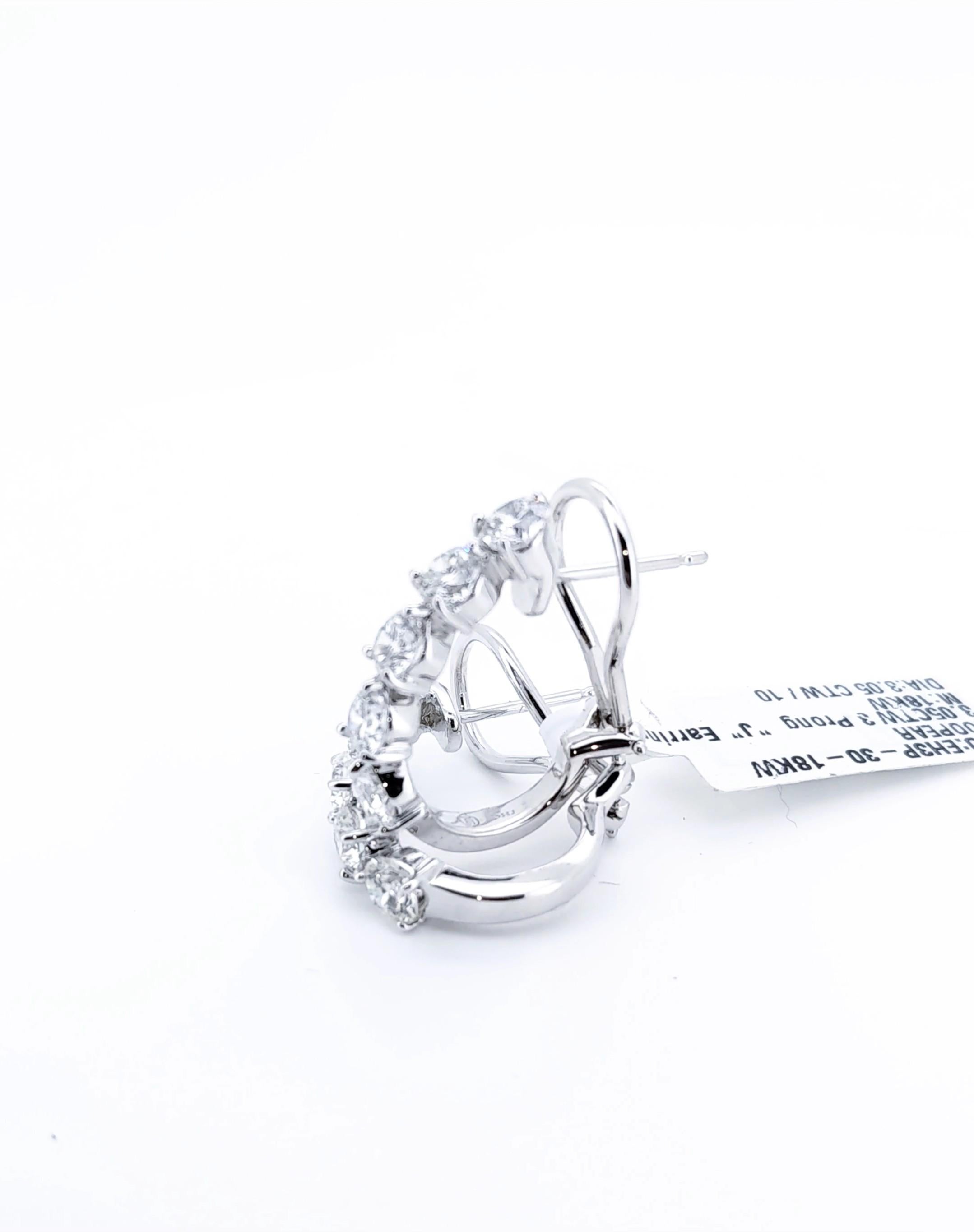 Taglio rotondo Orecchini a cerchio a pera con cinque diamanti naturali da 3,05 carati in oro bianco 18 ct. in vendita