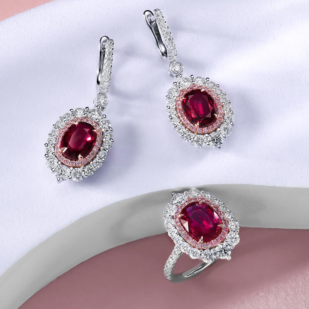 3,05 cts Certified Cushion Mosambik Rubin und Diamant Double Halo Ring (Kissenschliff) im Angebot